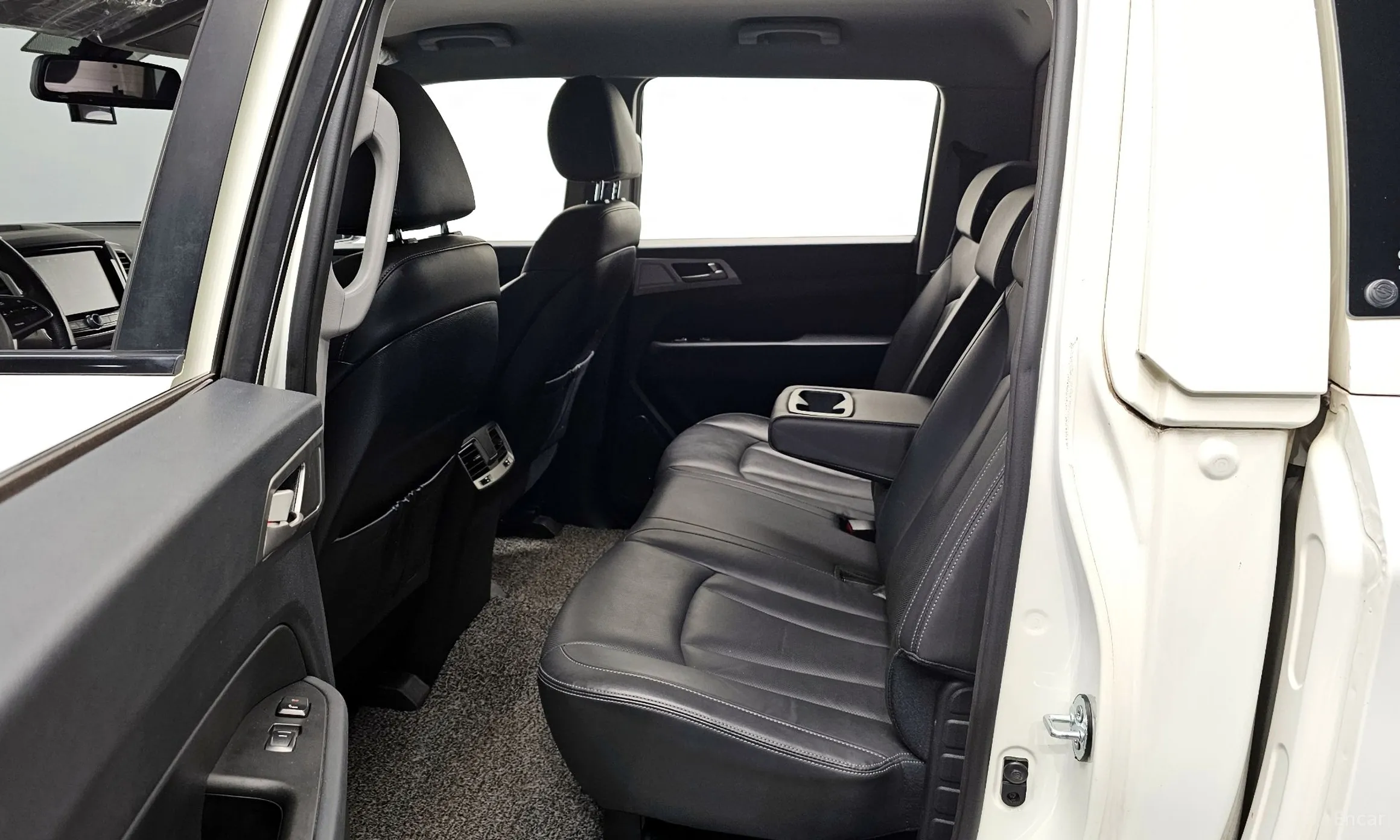 KG Mobility (SsangYong) Rexton Sports превью 12