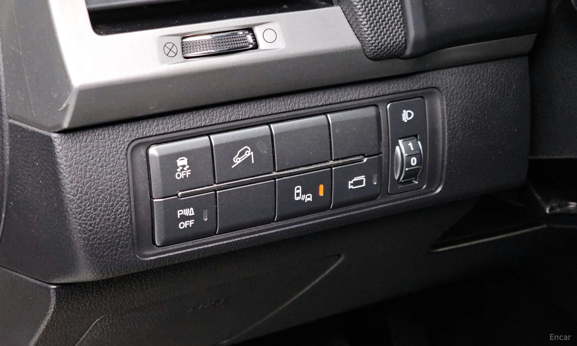 KG Mobility (SsangYong) Rexton Sports превью 16