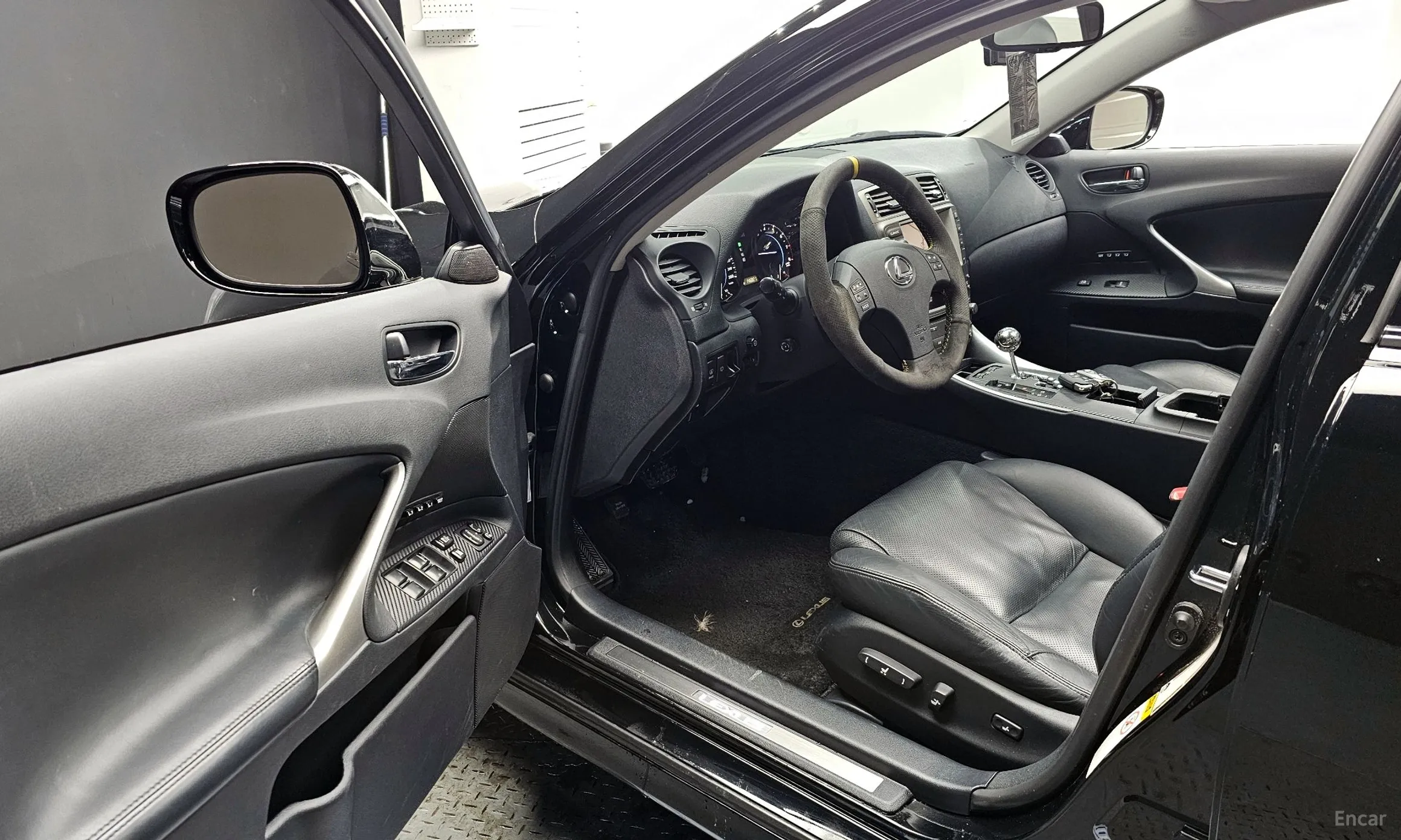 Lexus IS250 превью 10