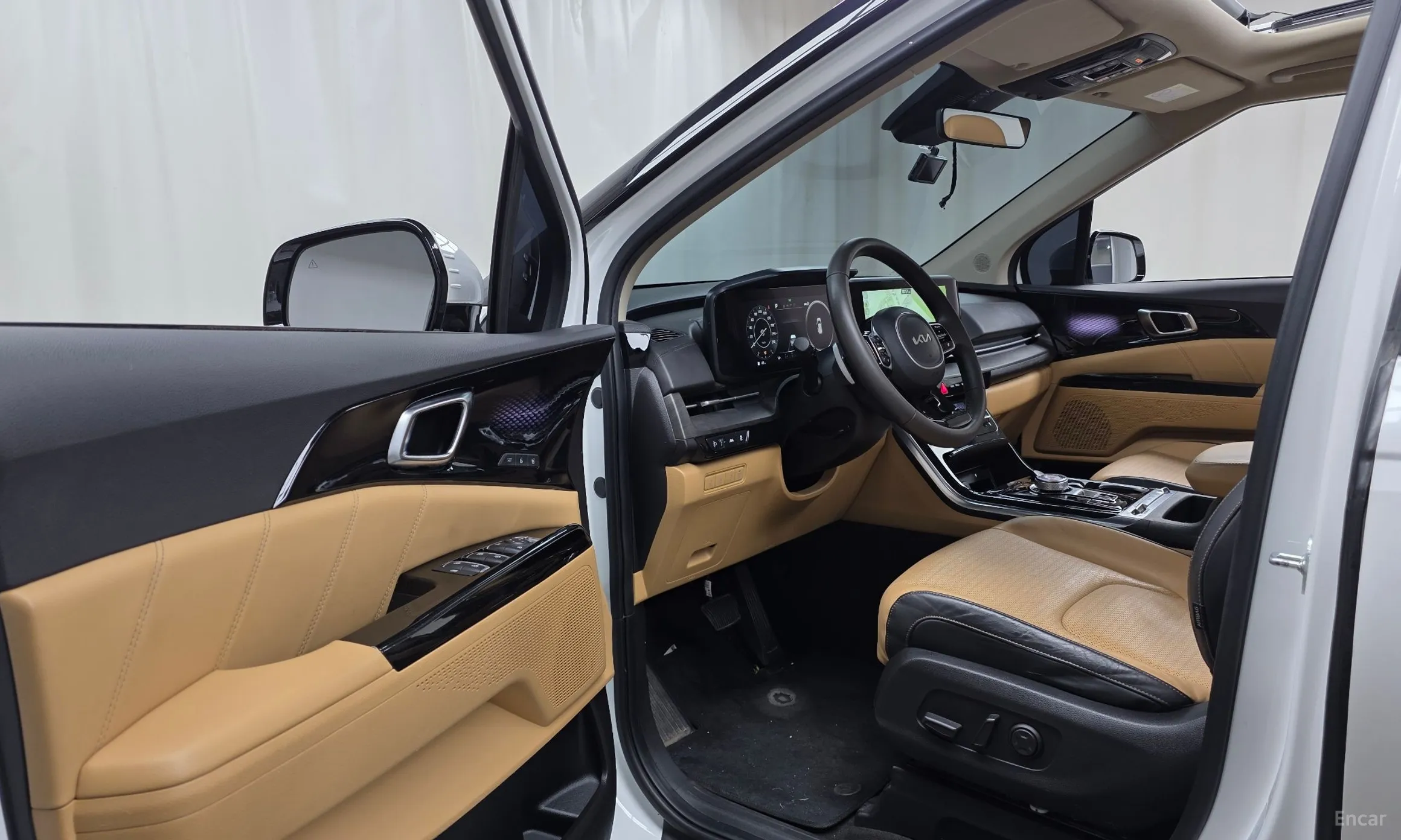 Kia Carnival Gen 4 превью 10