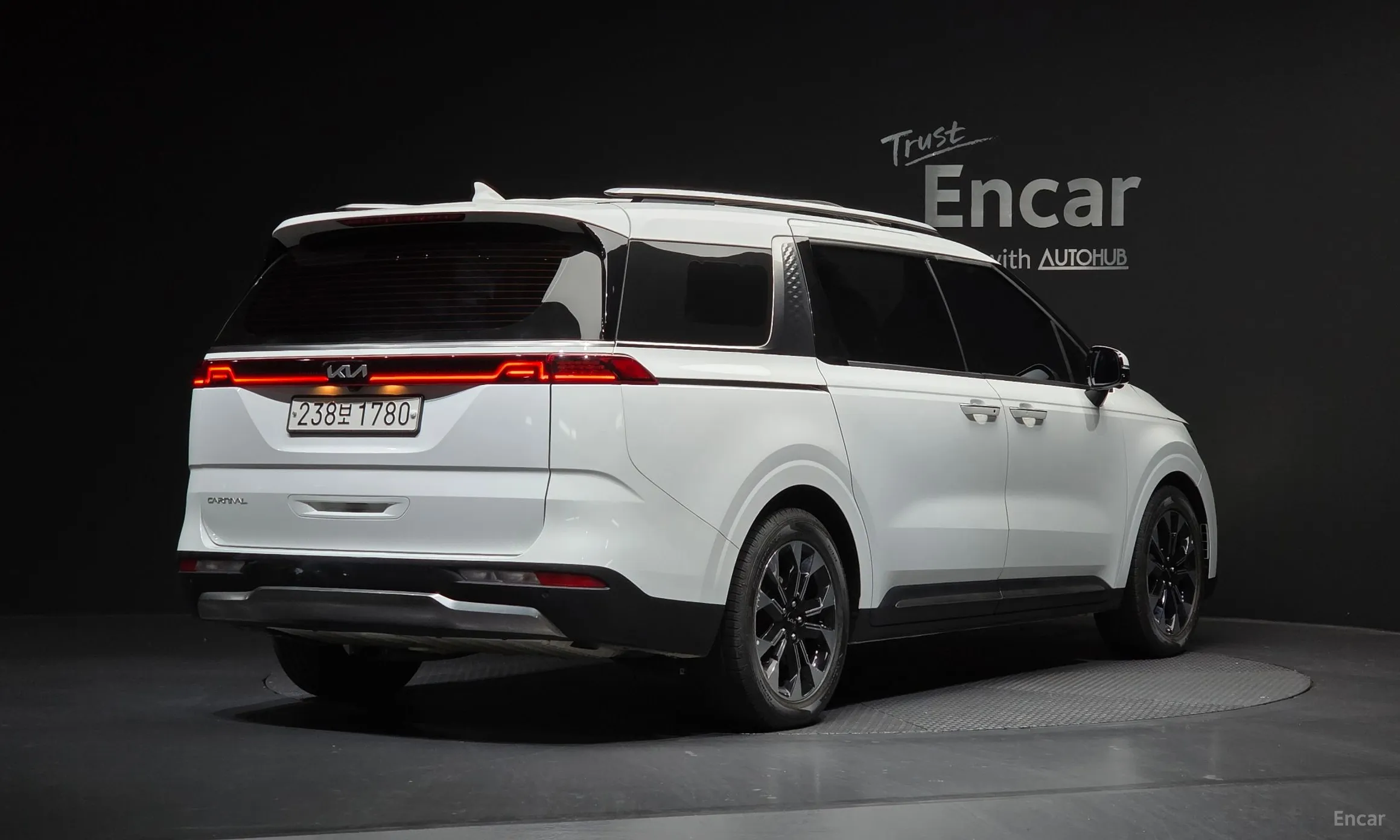 Kia Carnival Gen 4 превью 2