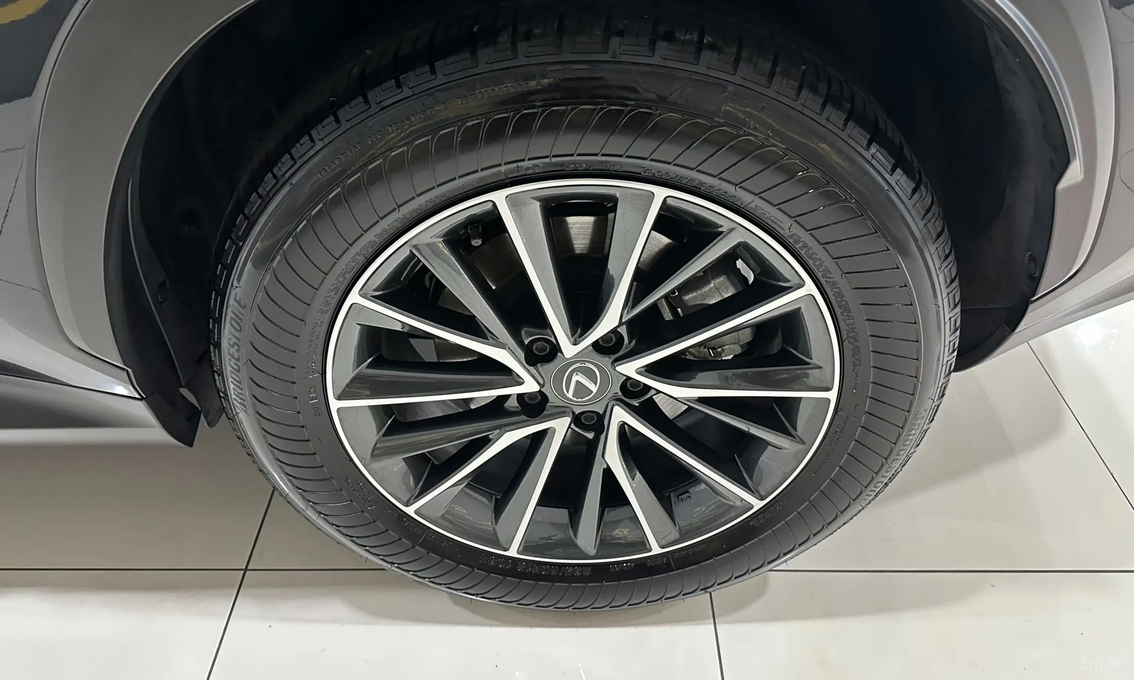 Lexus NX450h + 2nd Gen превью 5