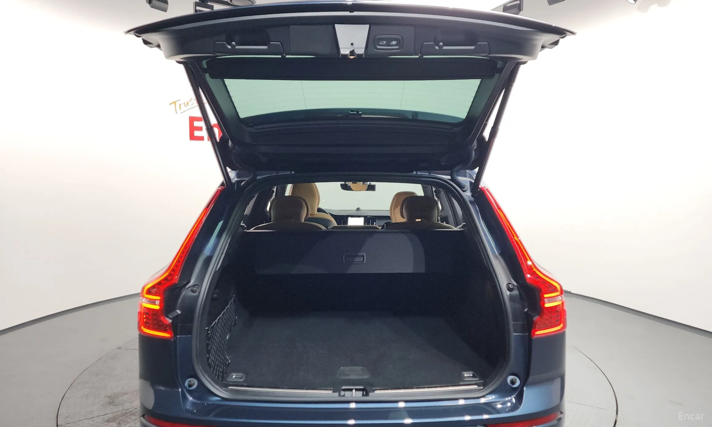 Volvo XC60 Gen 2 превью 20