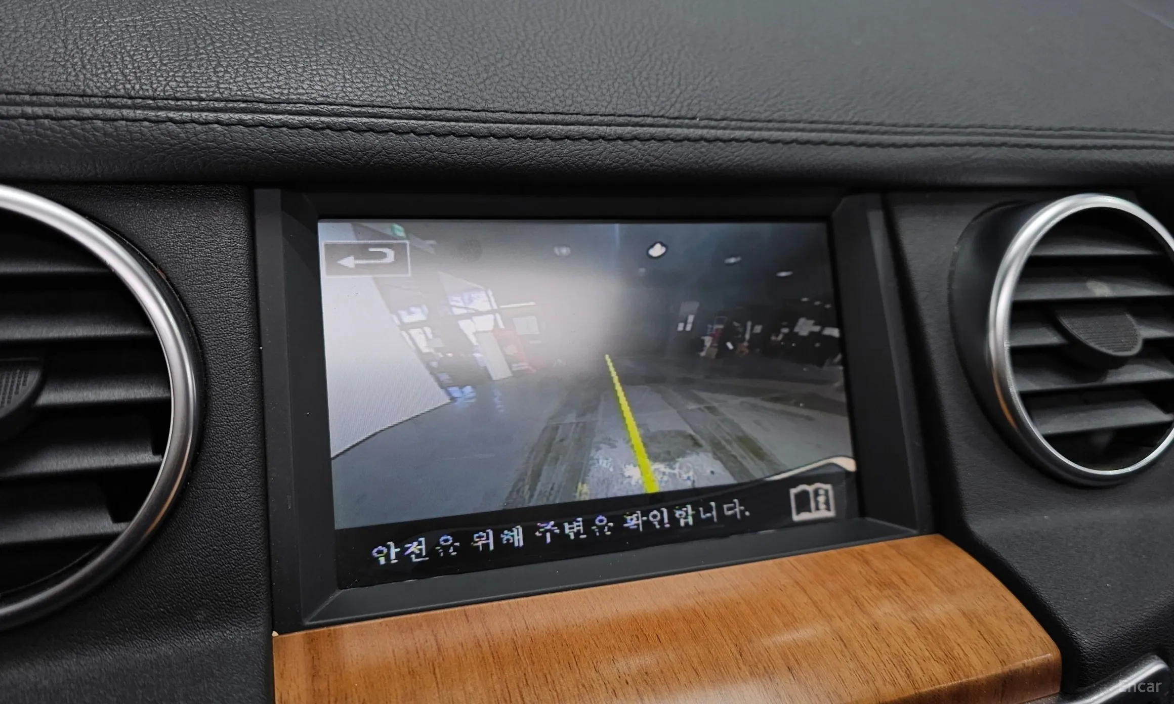 Land Rover Discovery 4 превью 15