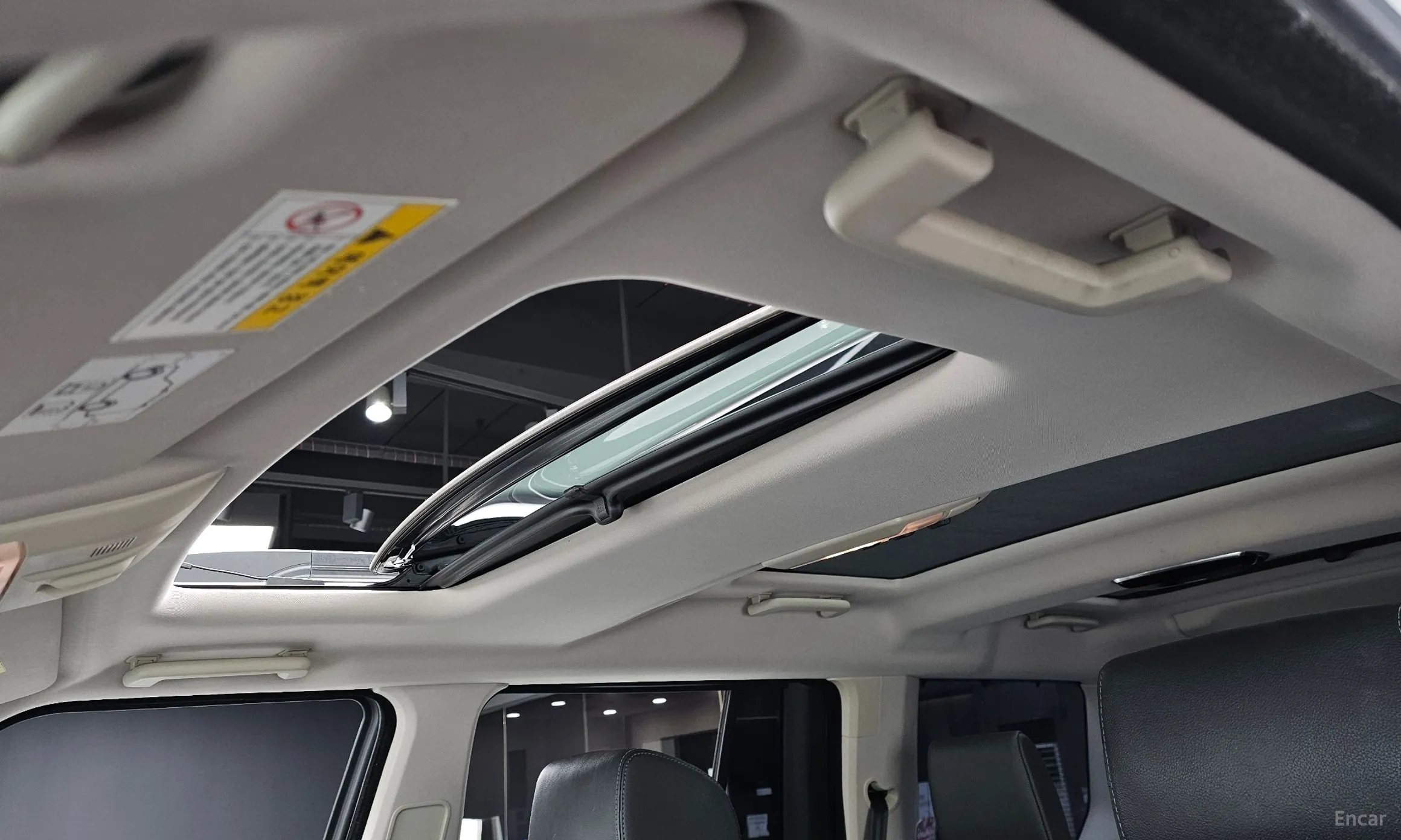 Land Rover Discovery 4 превью 16