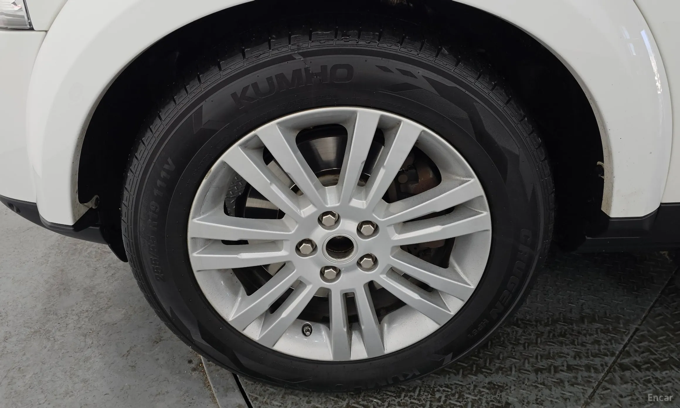 Land Rover Discovery 4 превью 5