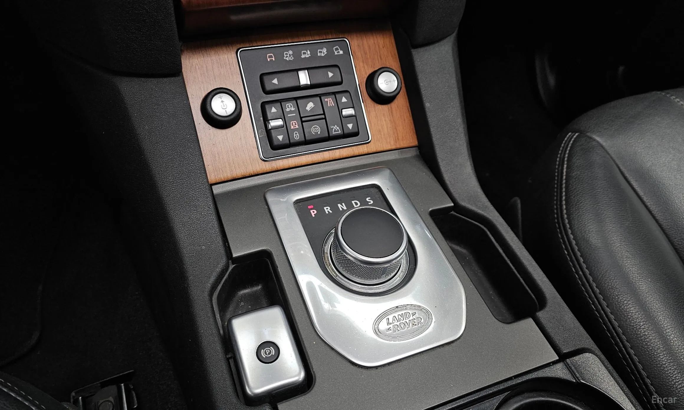 Land Rover Discovery 4 превью 9
