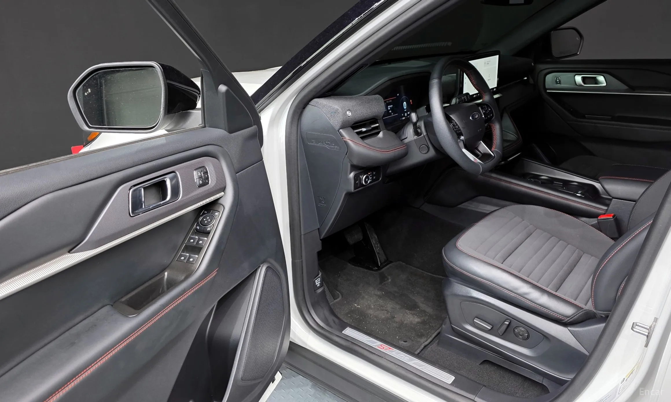 Ford Explorer 6th Generation превью 10