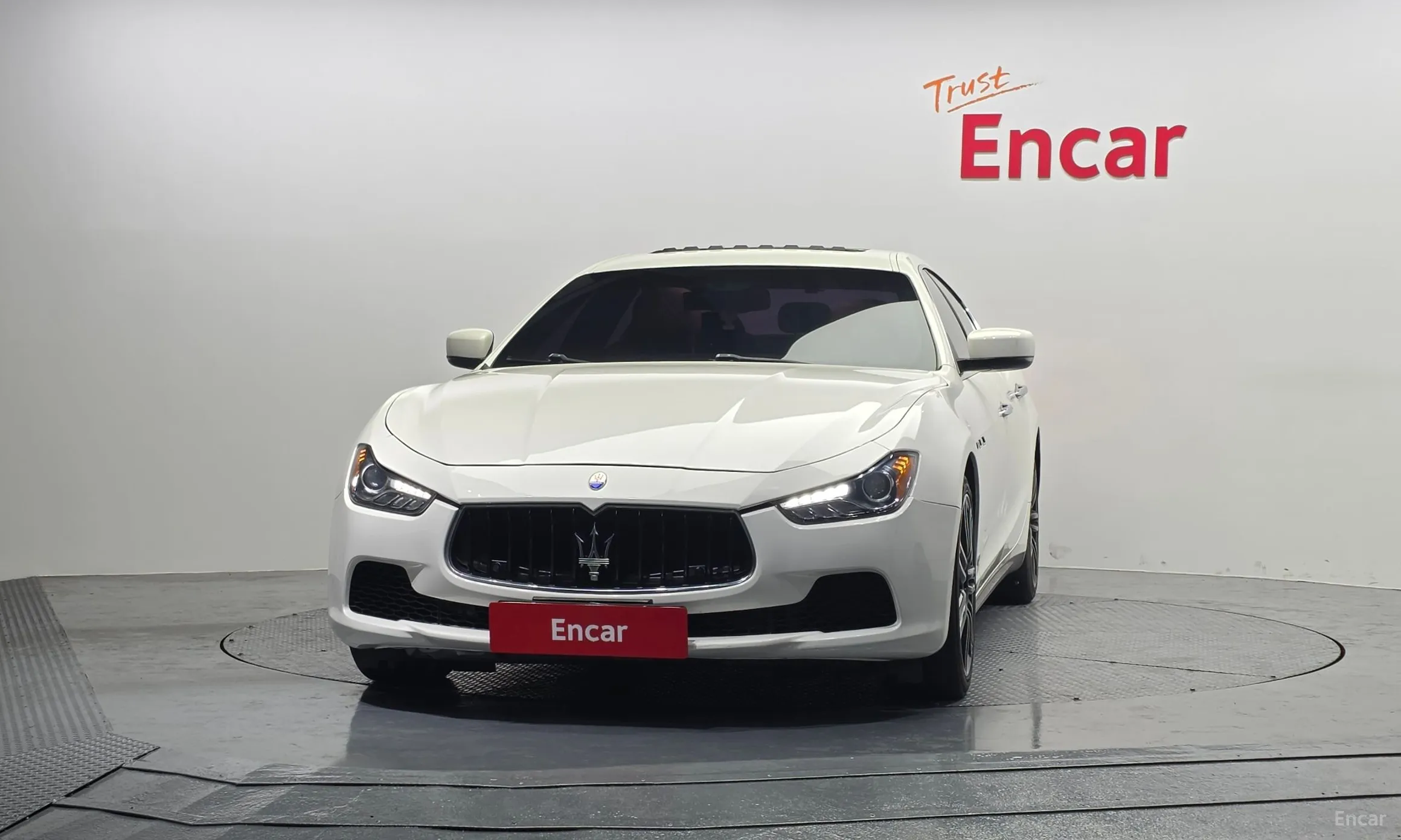 Maserati Ghibli превью 3