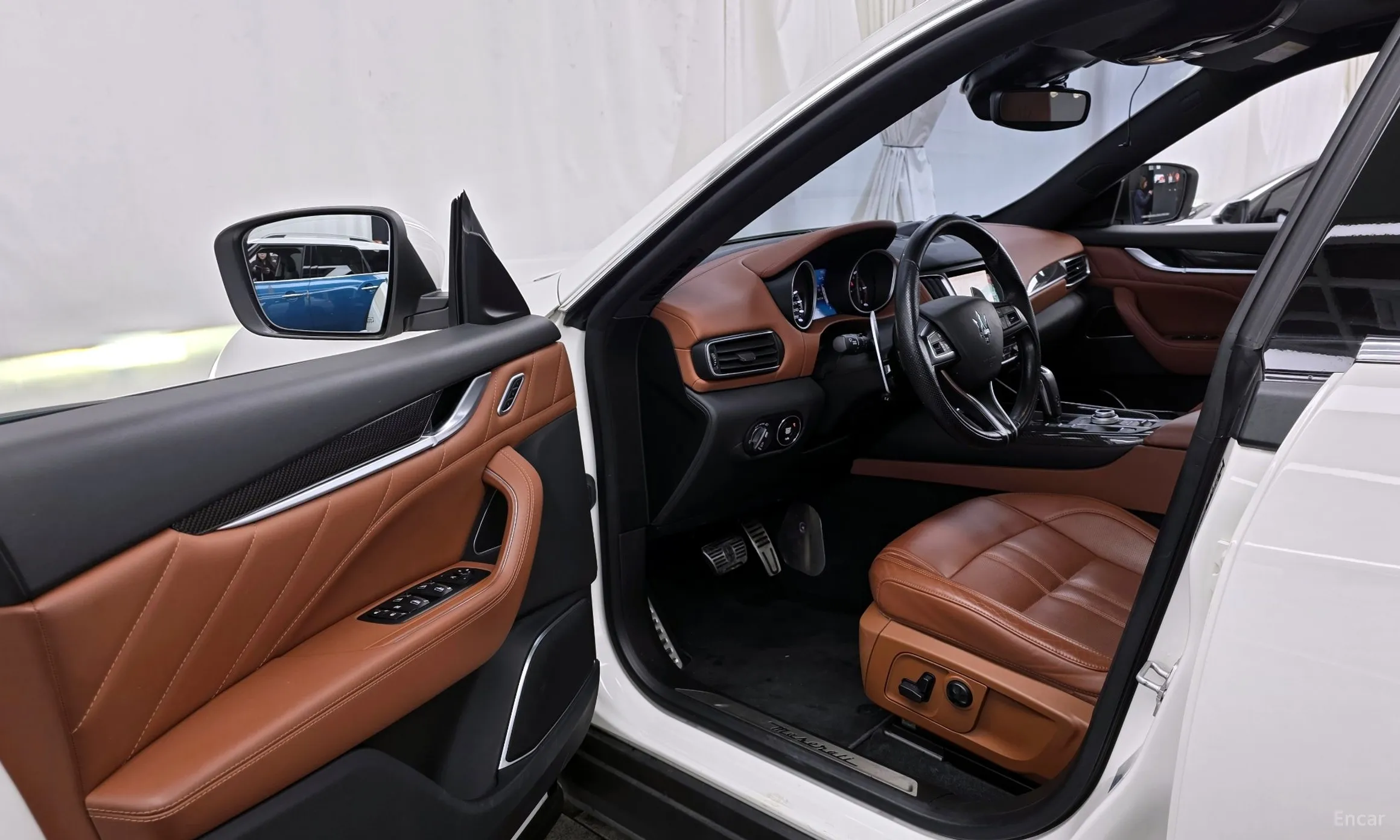 Maserati Levante превью 10