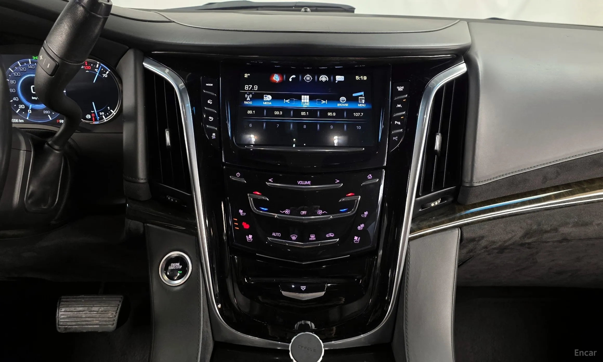 Cadillac Escalade превью 14