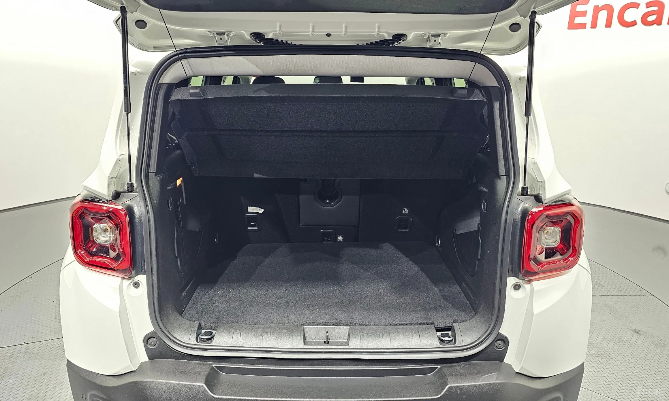 Jeep Renegade превью 20