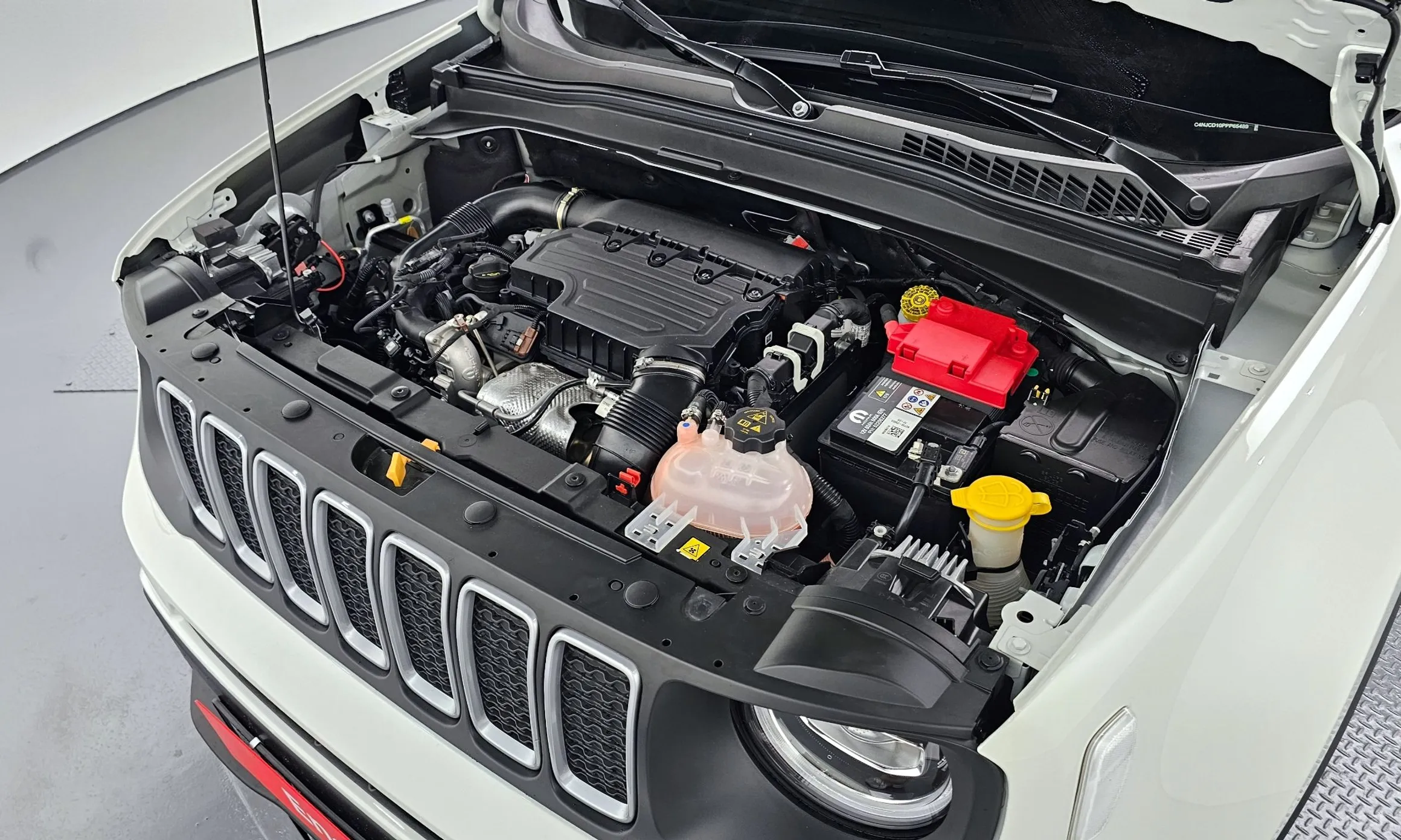 Jeep Renegade превью 6