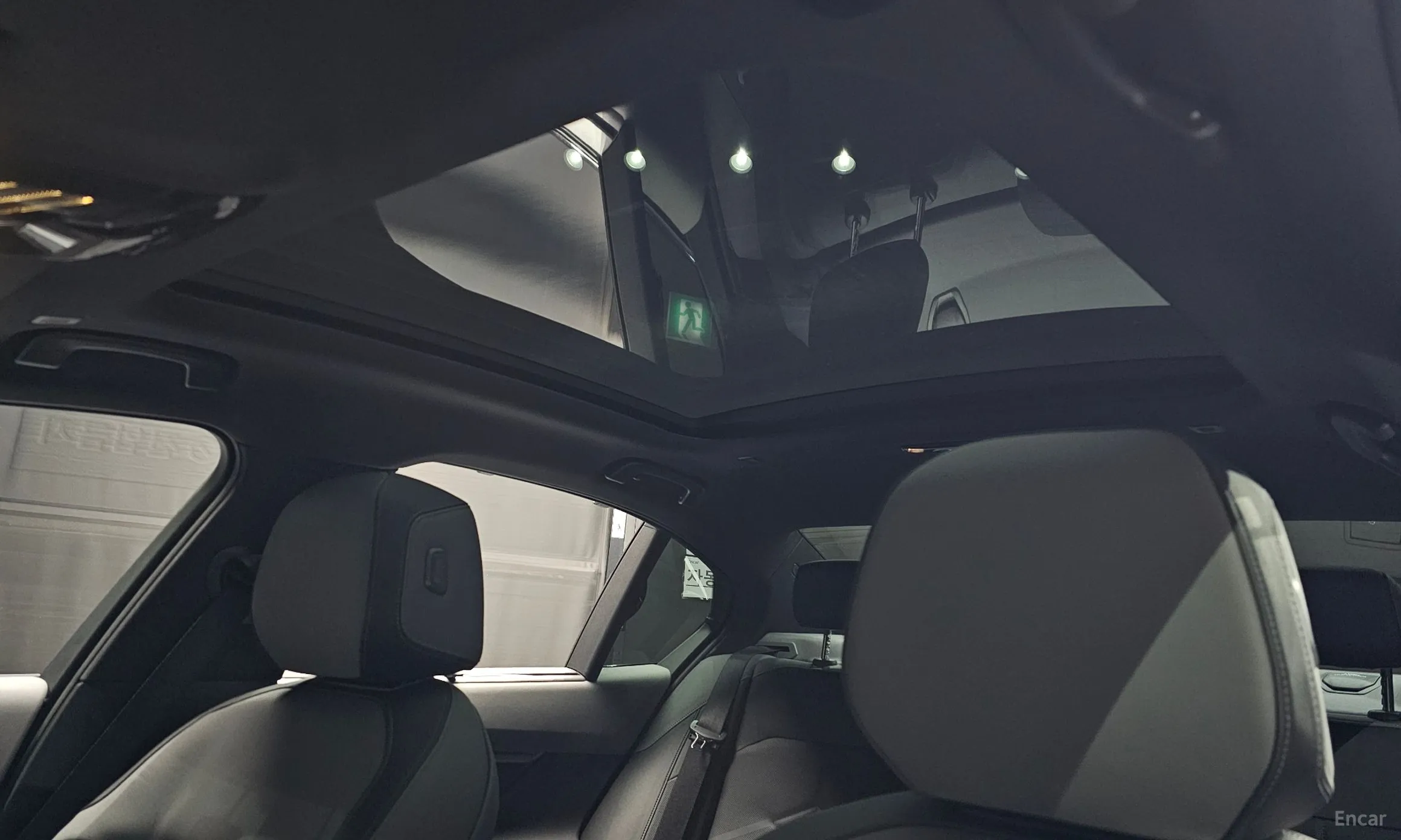 BMW 5 Series (G60) превью 18