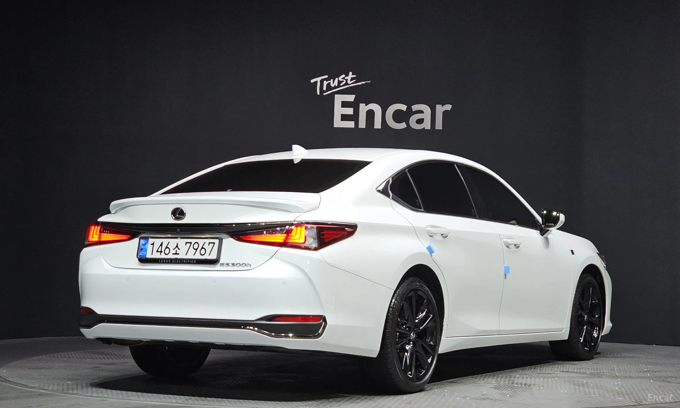 Lexus ES300h 7th Generation