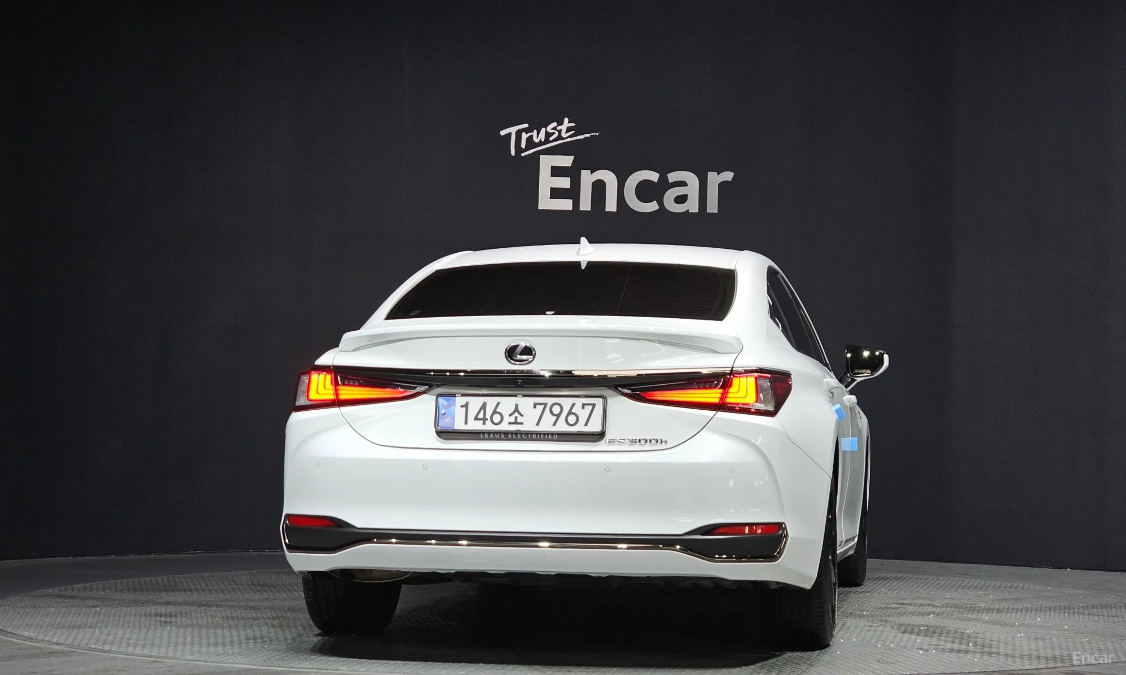 Lexus ES300h 7th Generation превью 4