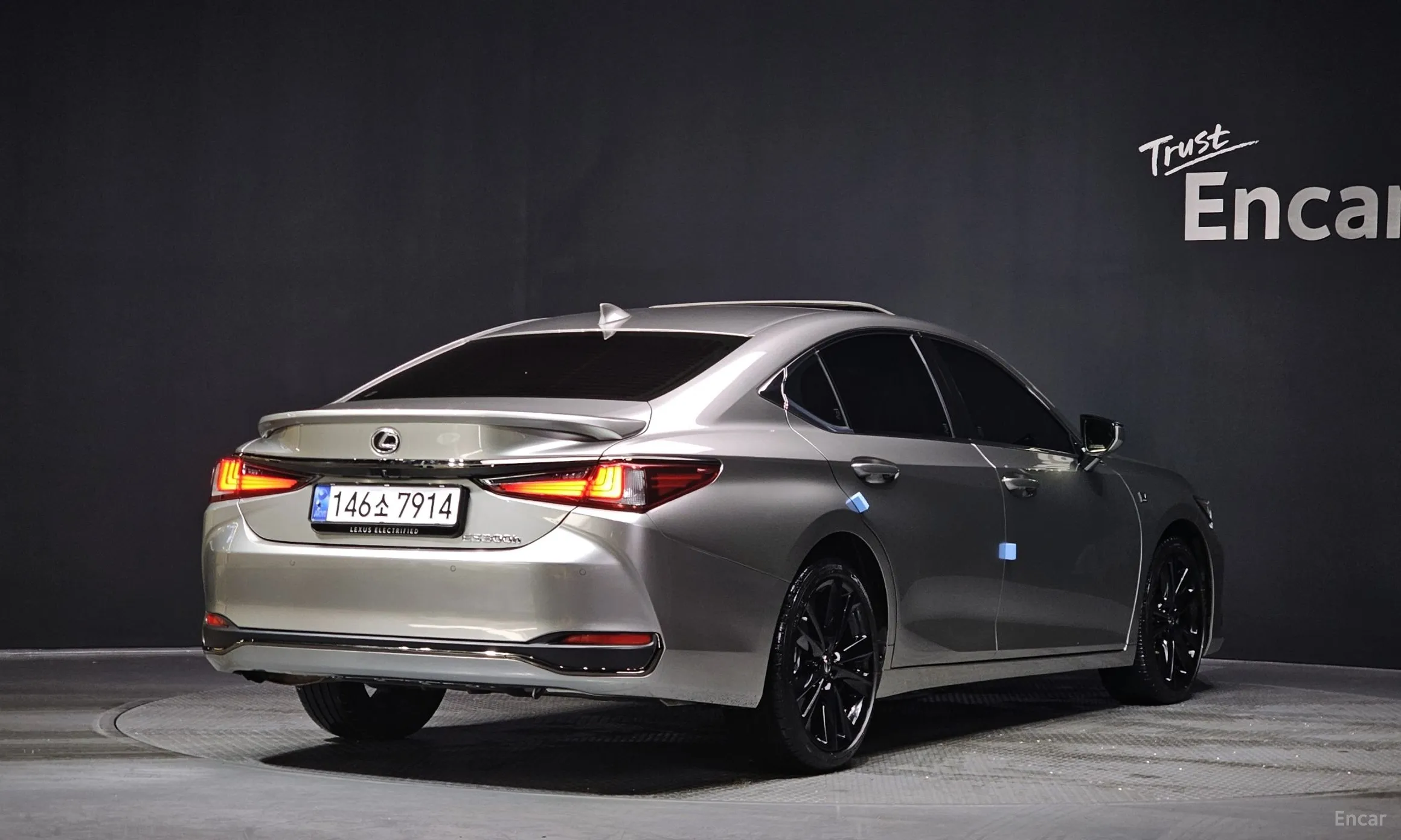 Lexus ES300h 7th Generation превью 2