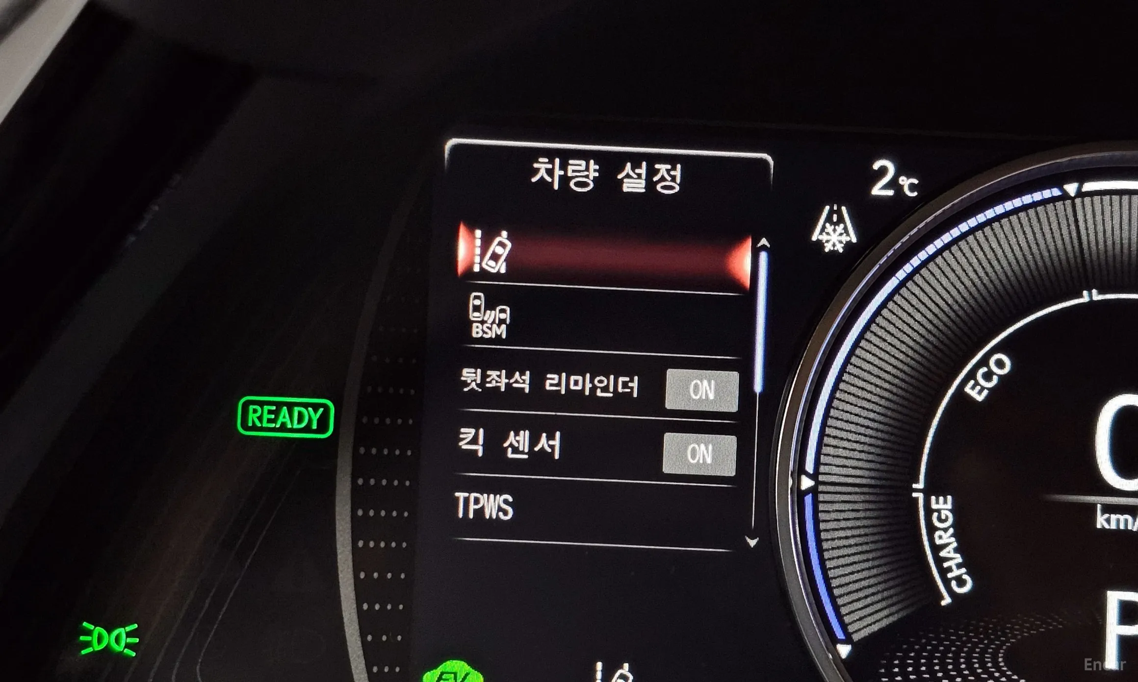 Lexus ES300h 7th Generation превью 17