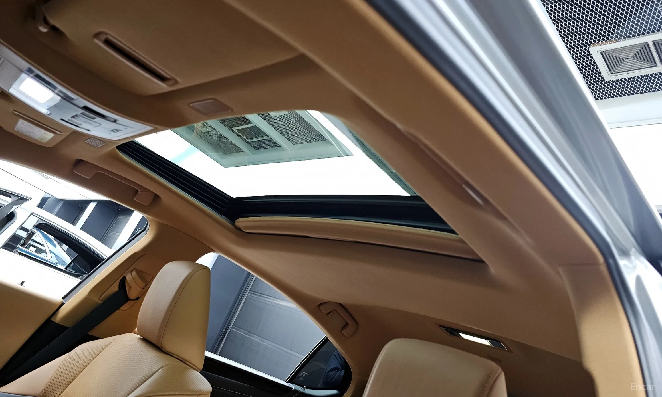 Lexus ES300h 7th Generation превью 18