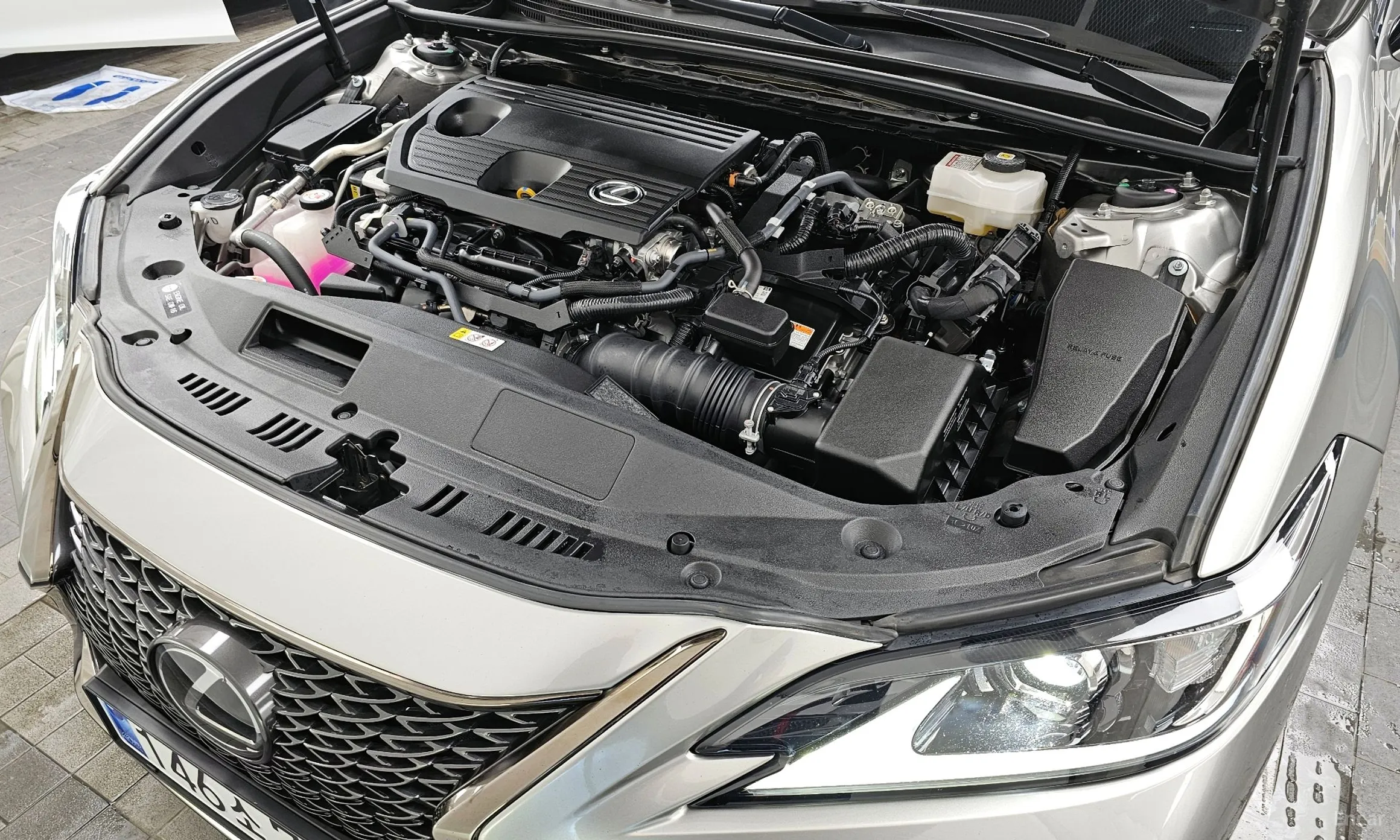 Lexus ES300h 7th Generation превью 6