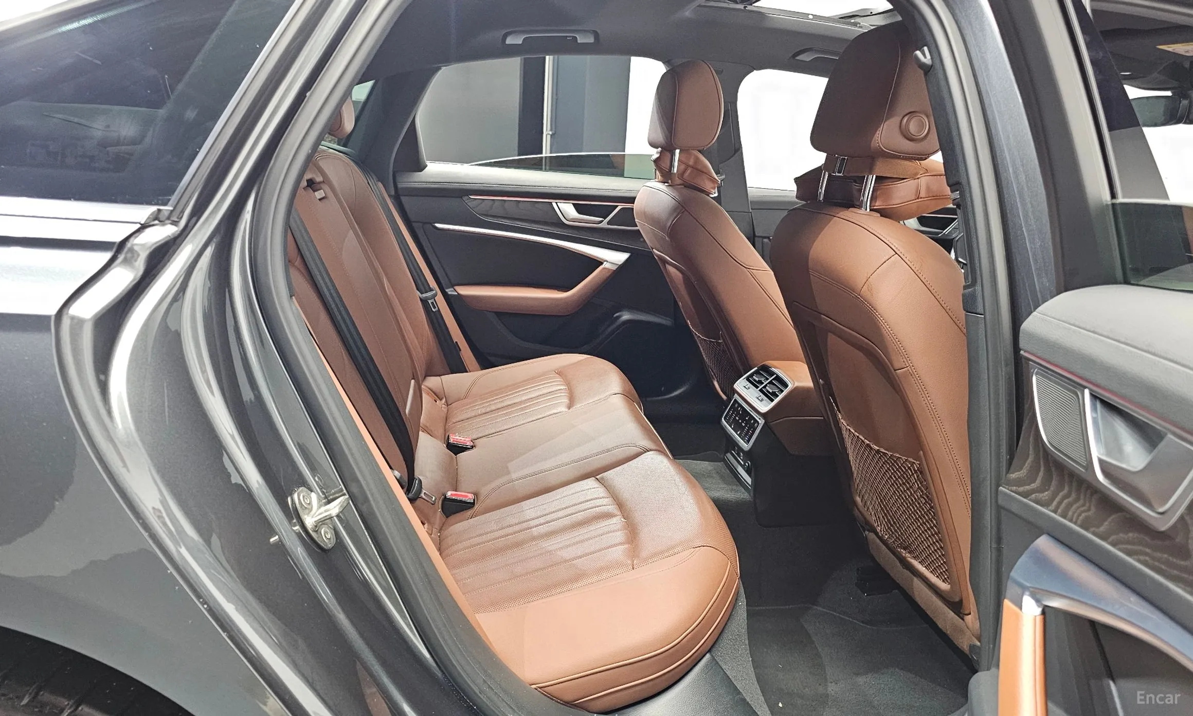 Audi A6 (C8) превью 12