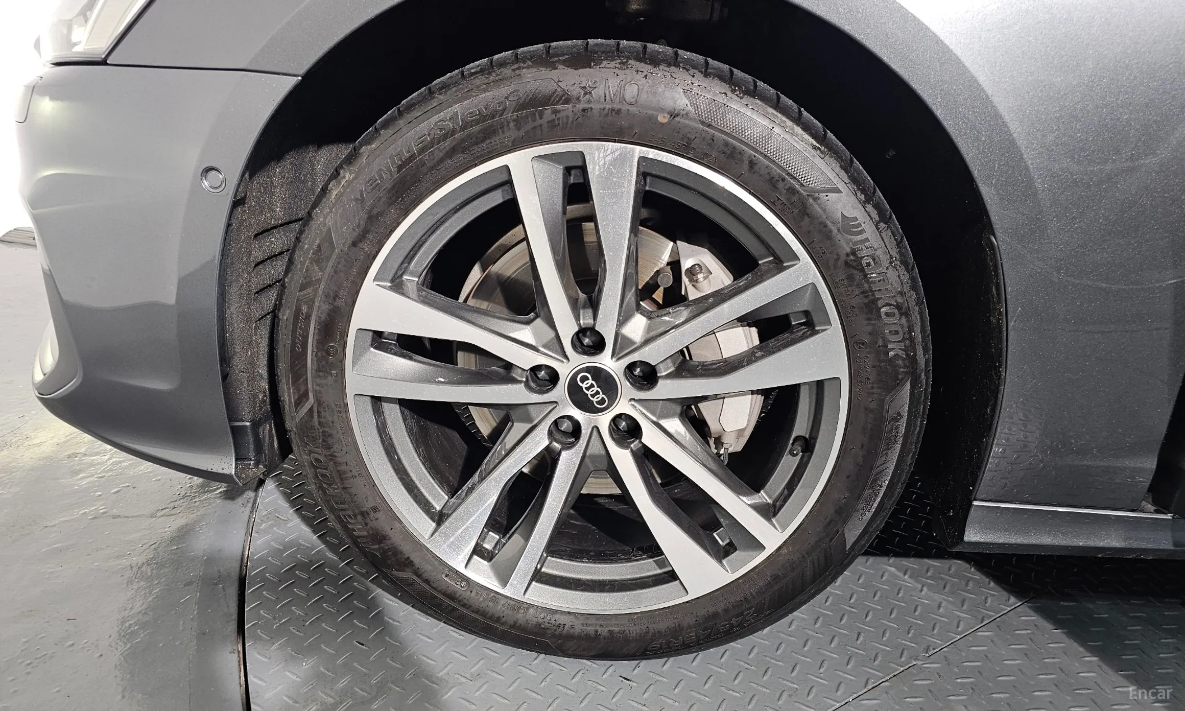 Audi A6 (C8) превью 5