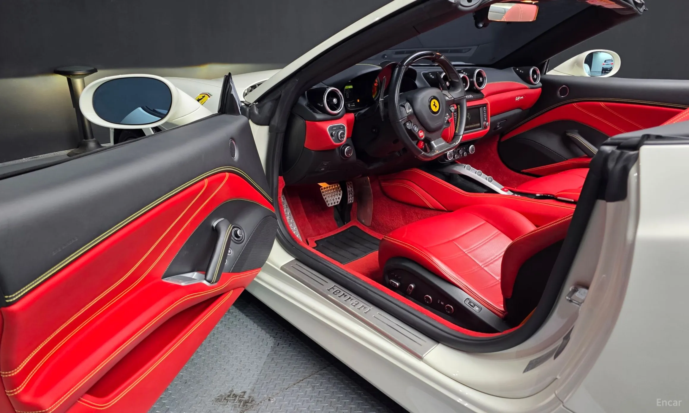 Ferrari California превью 10