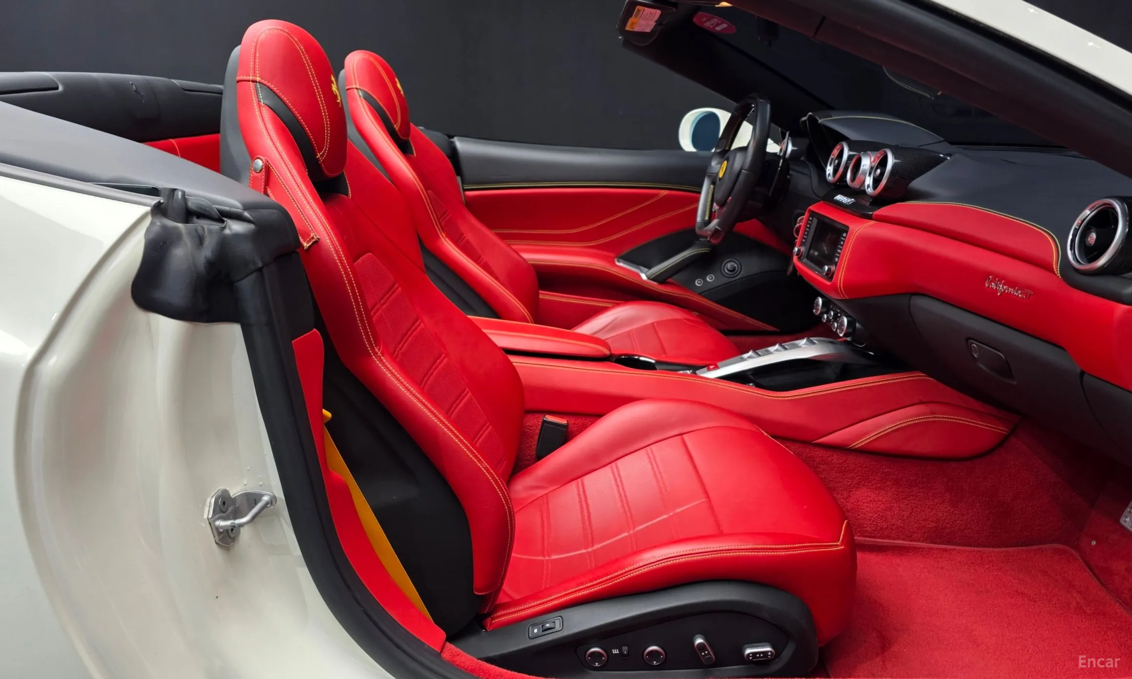 Ferrari California превью 11