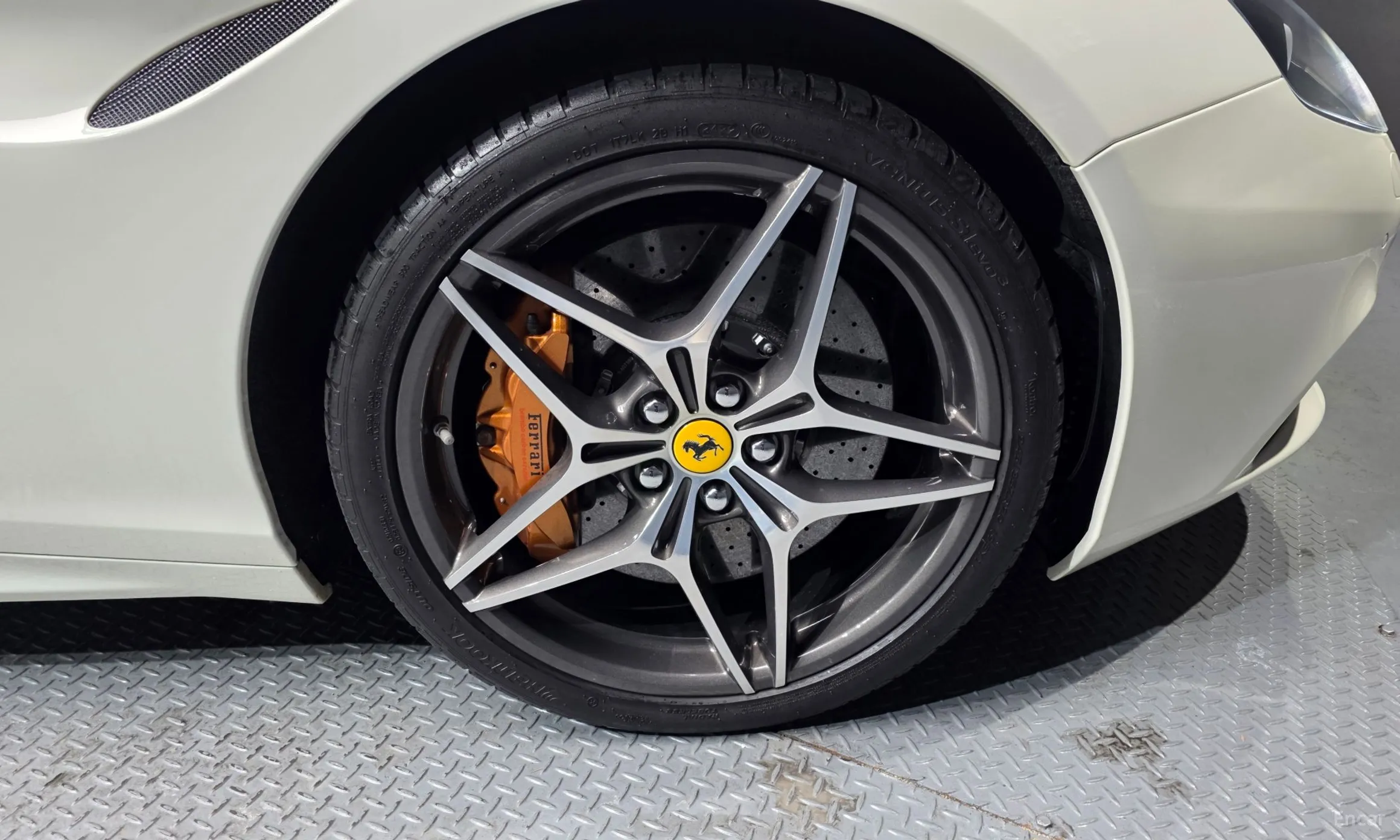 Ferrari California превью 5