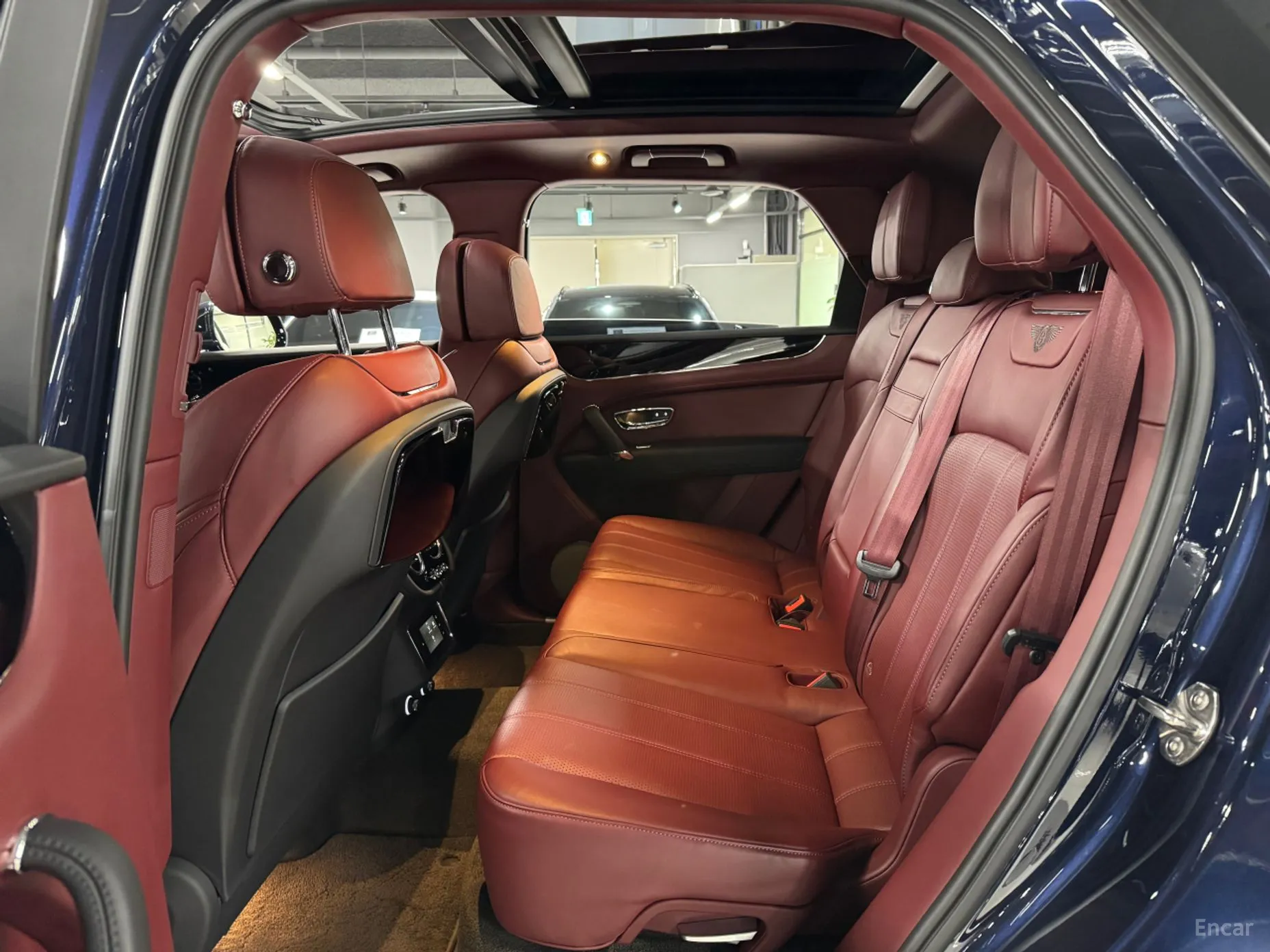 Bentley Bentayga превью 10