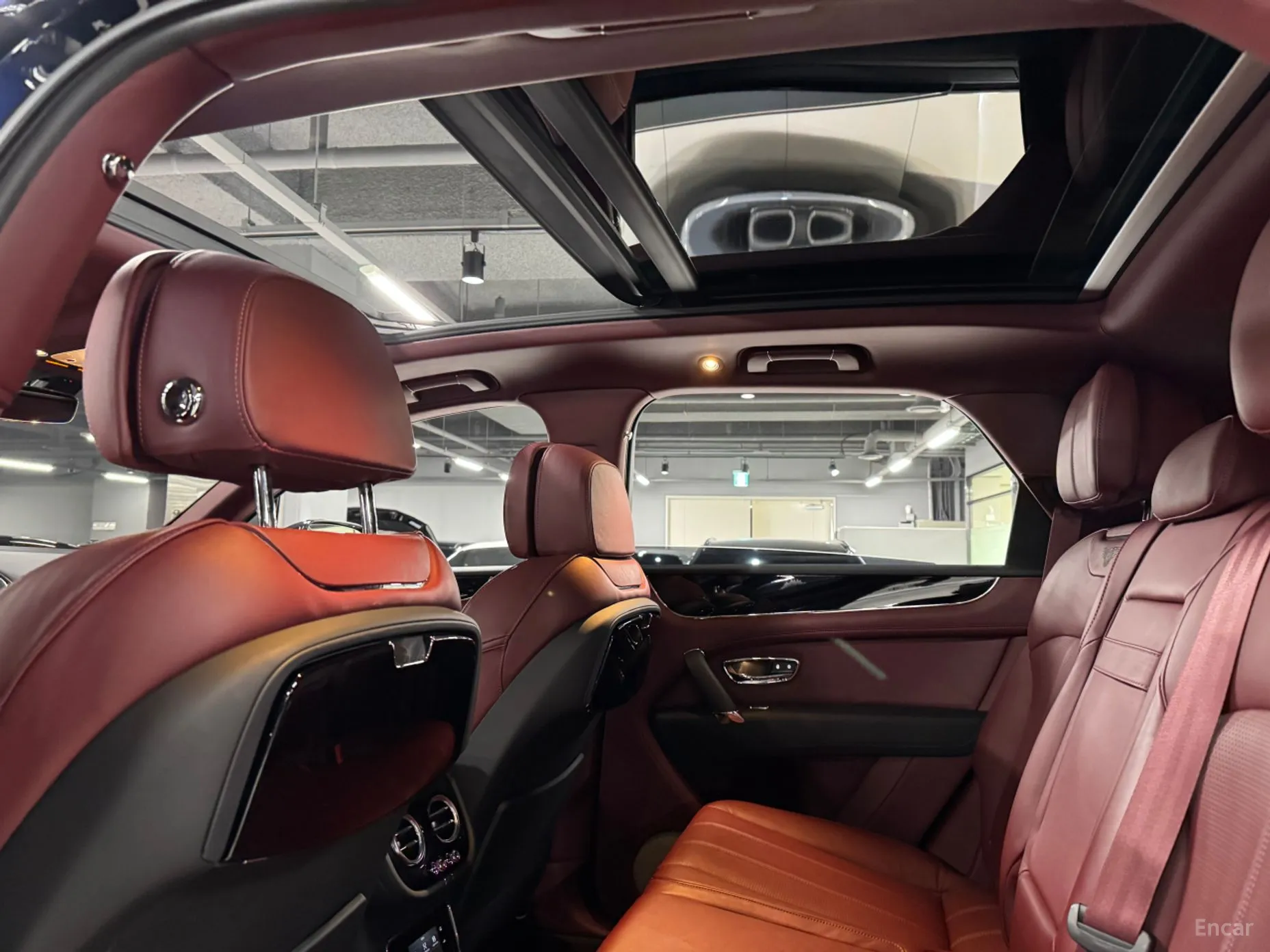Bentley Bentayga превью 11