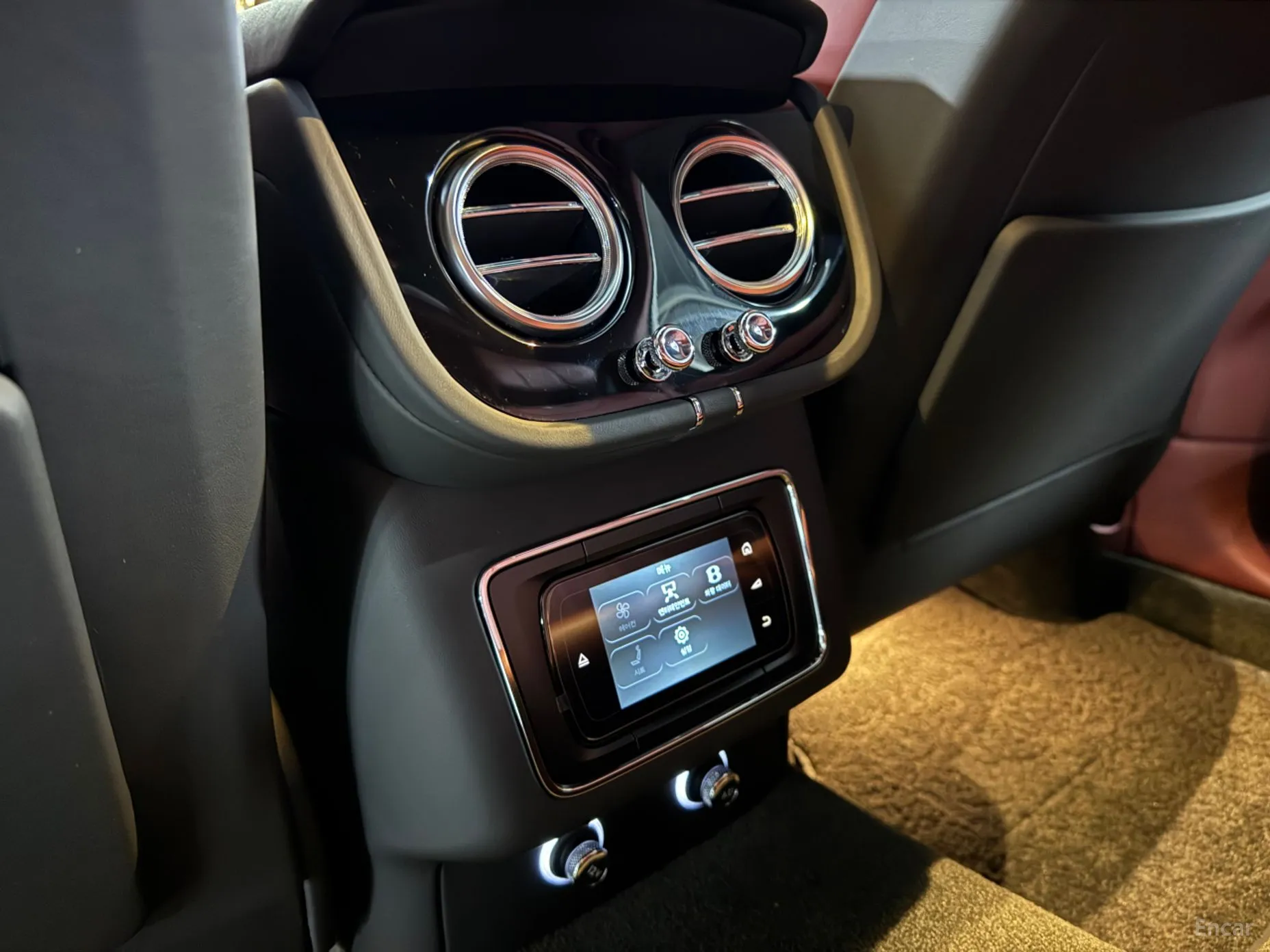 Bentley Bentayga превью 12