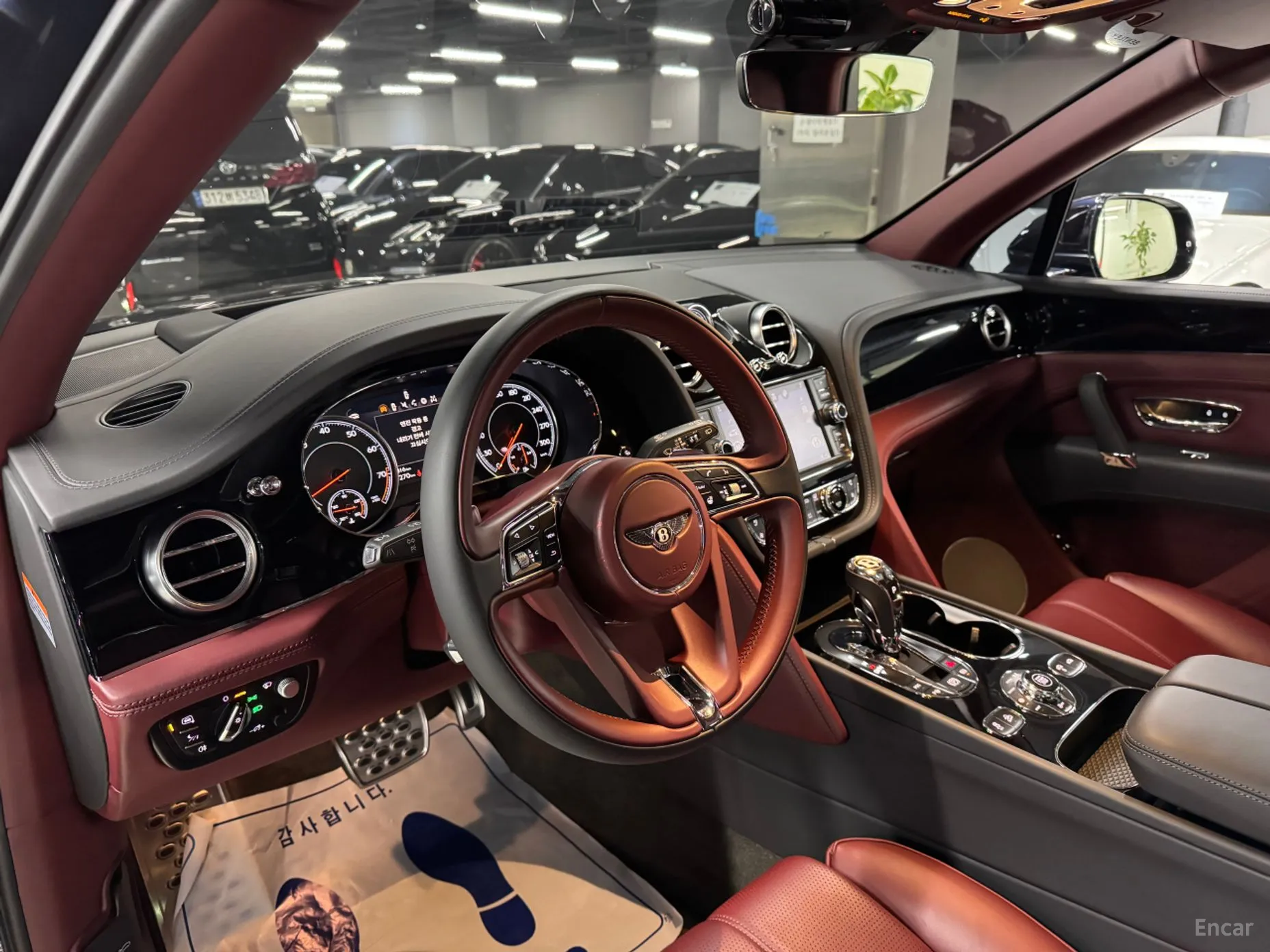 Bentley Bentayga превью 4