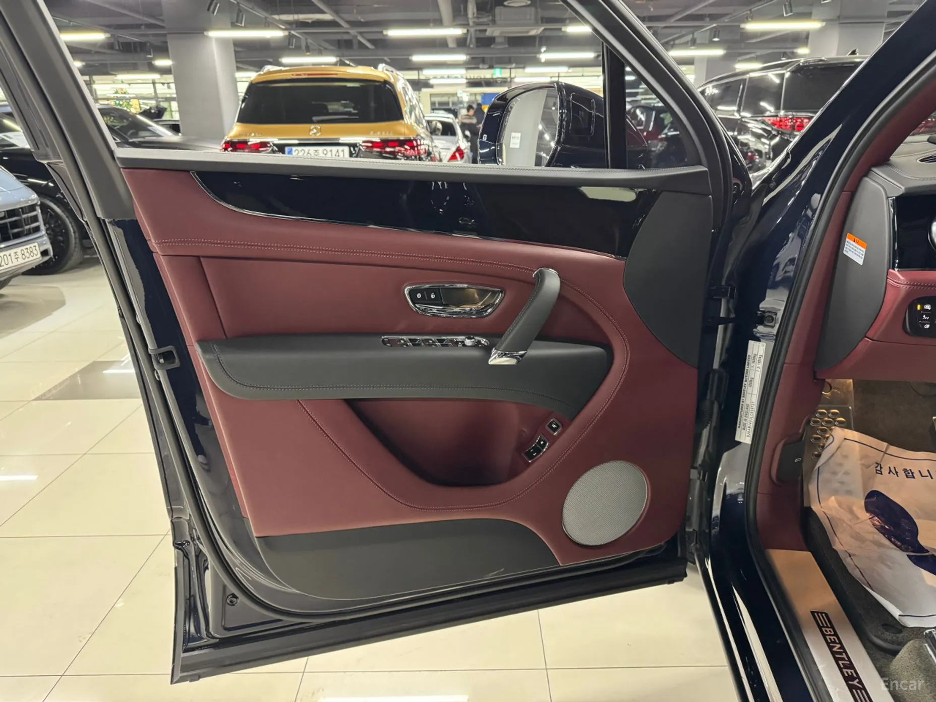 Bentley Bentayga превью 7