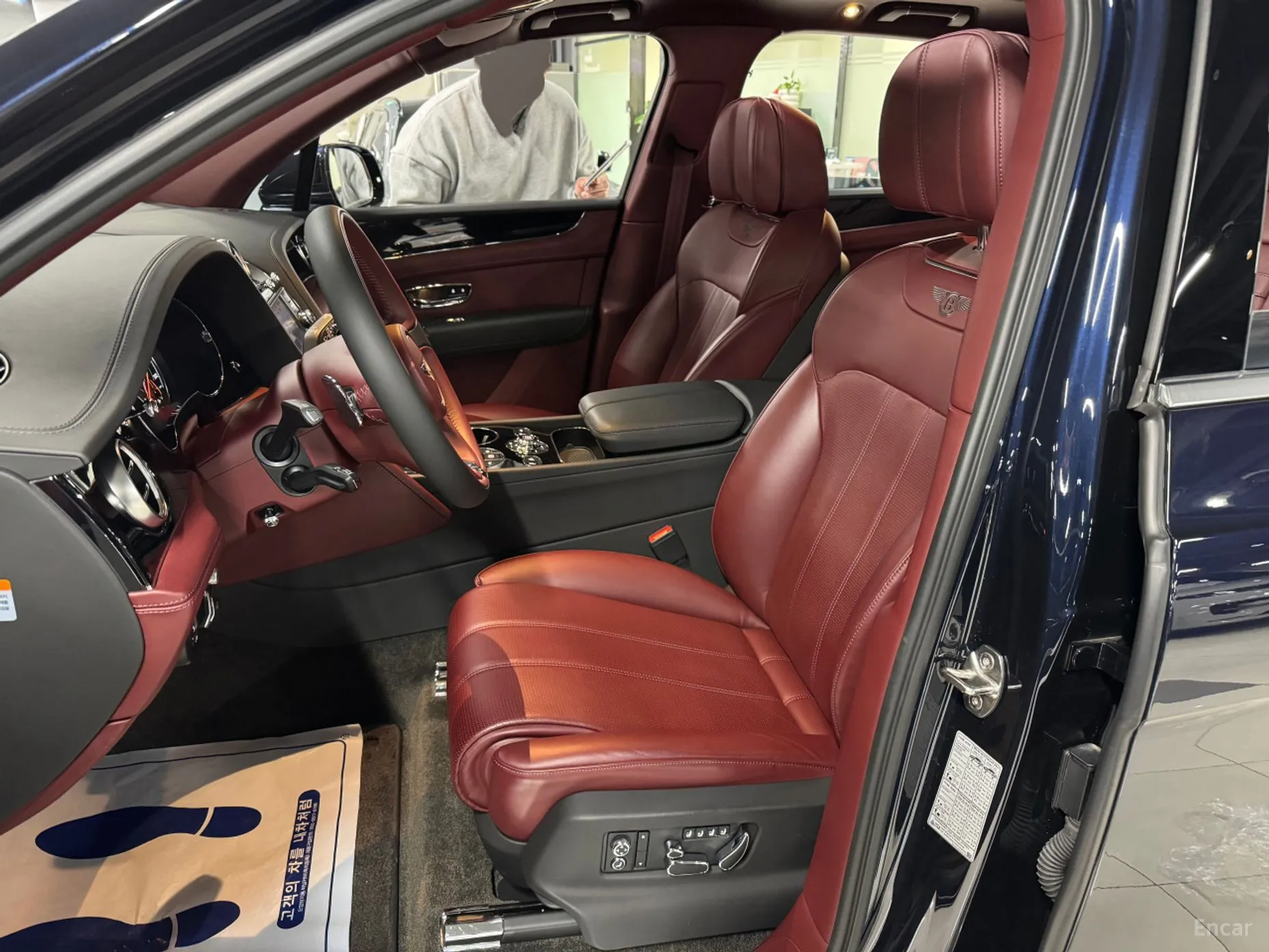Bentley Bentayga превью 8
