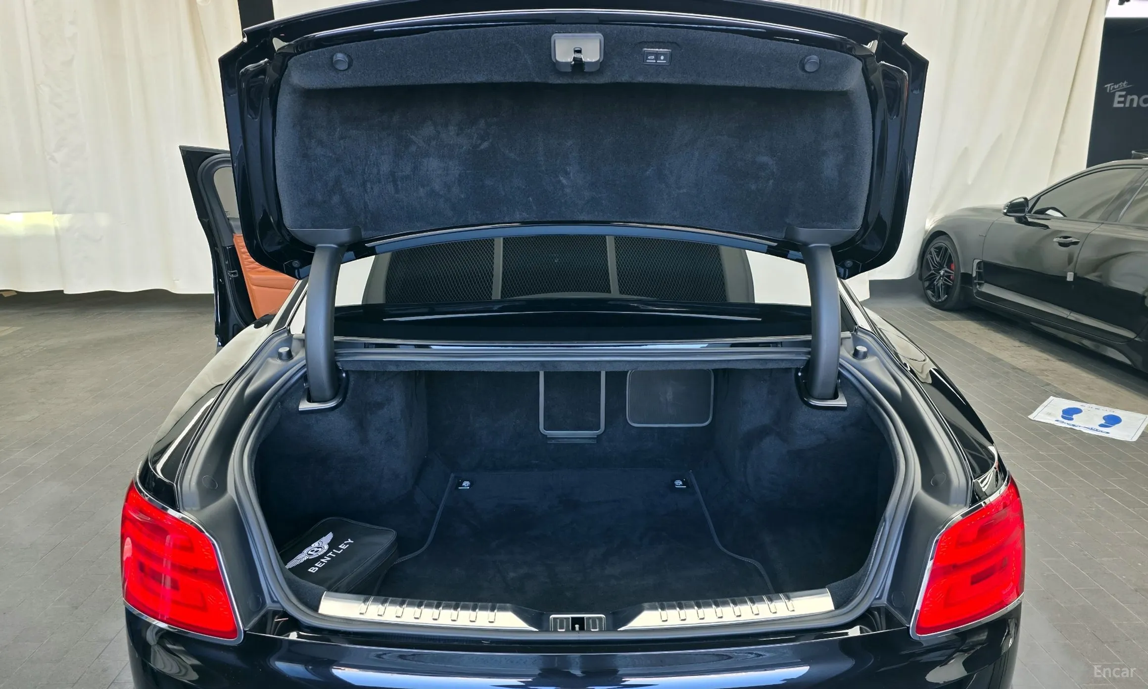 Bentley Flying Spur 3rd Generation превью 20