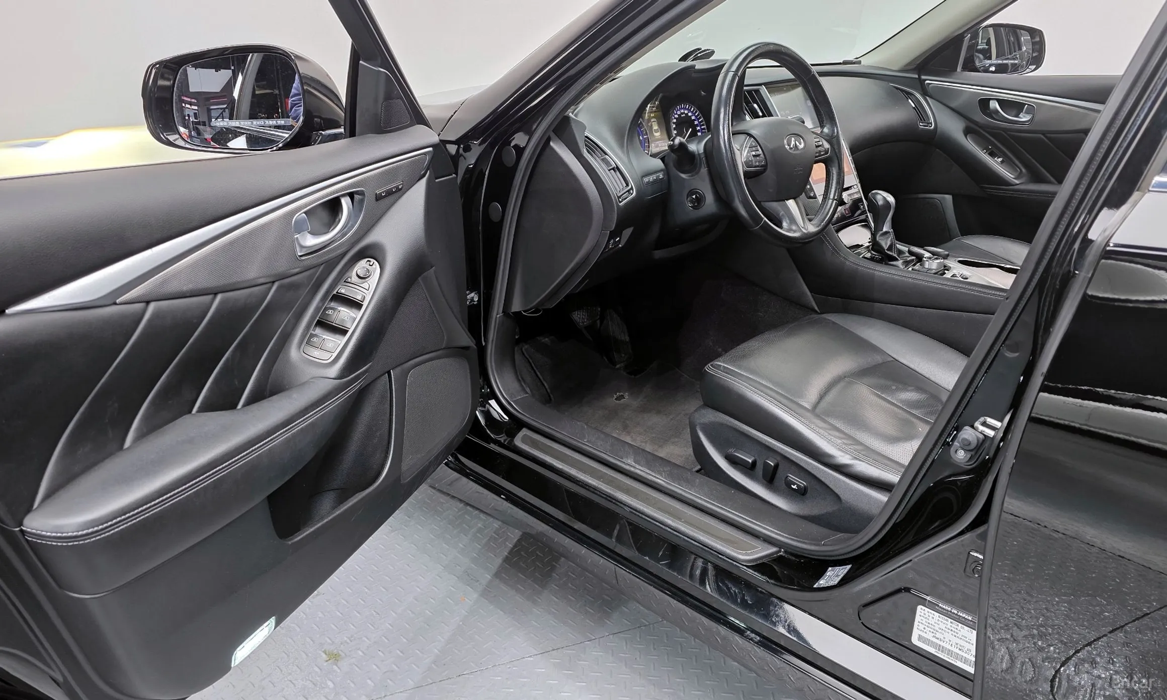 Infiniti Q50 превью 11