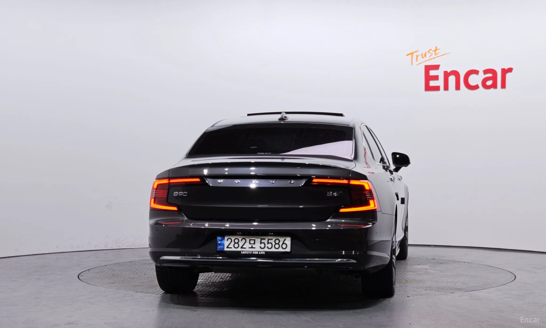 Volvo S90 превью 4