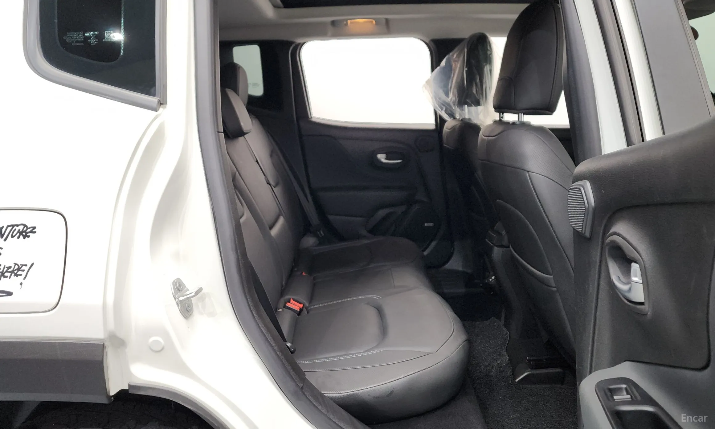 Jeep Renegade превью 12