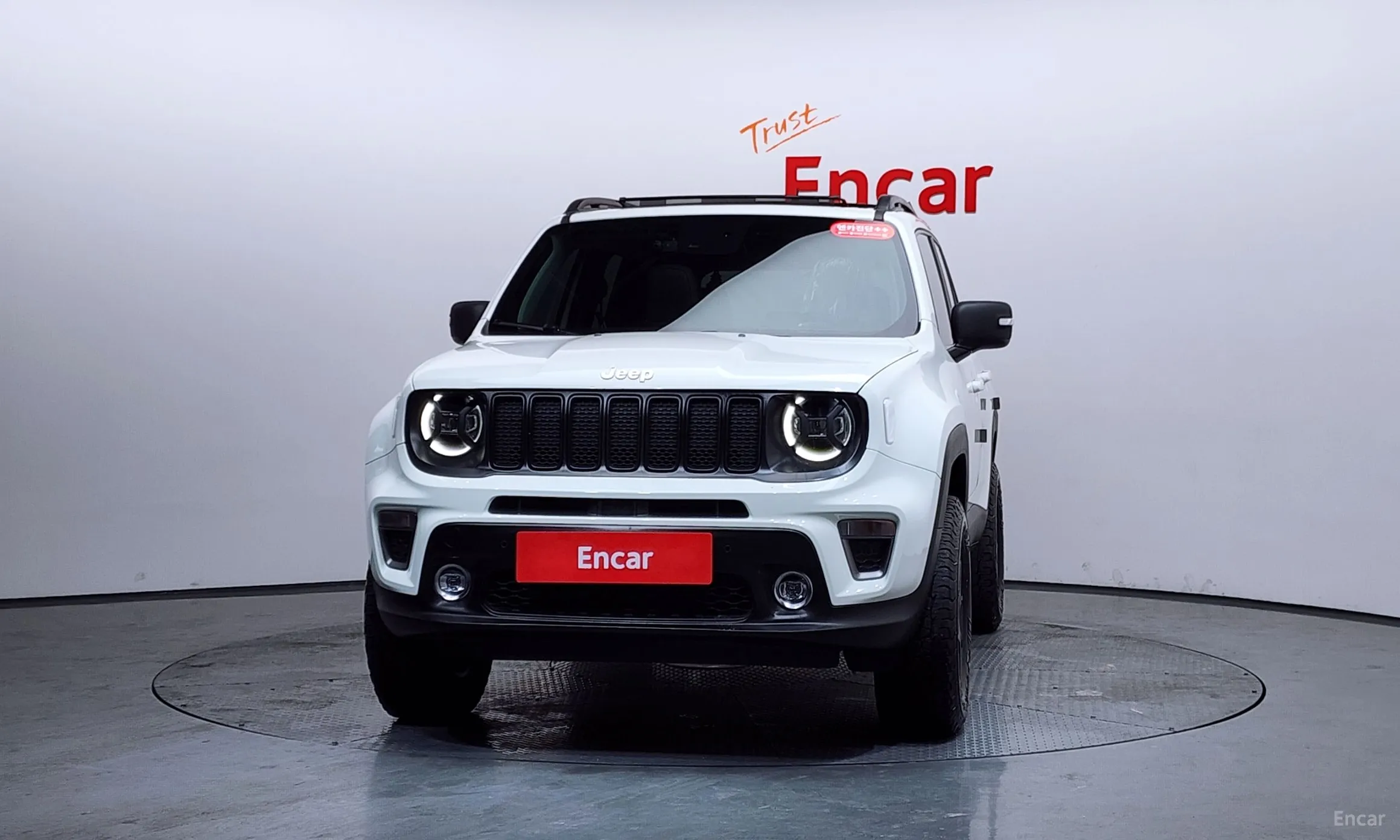Jeep Renegade превью 3
