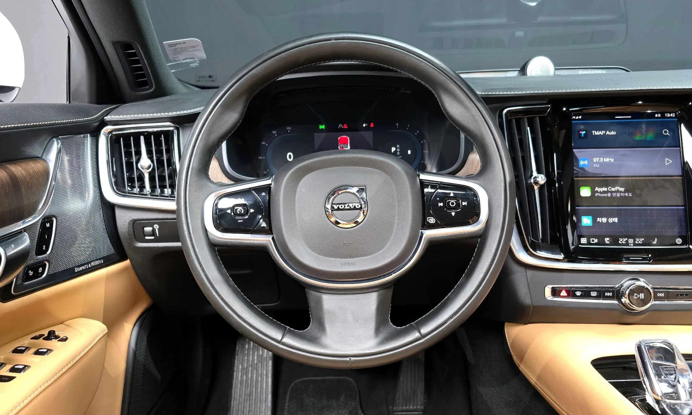 Volvo S90 превью 13