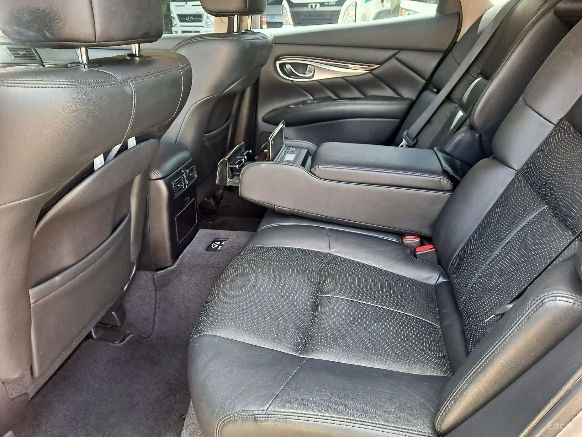 Infiniti M37 превью 10