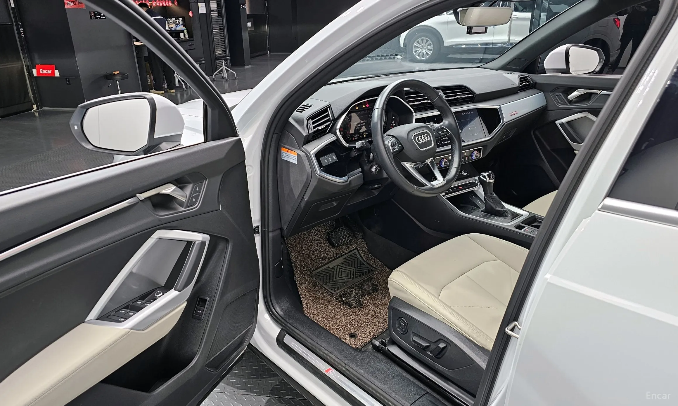 Audi Q3 (F3) превью 11