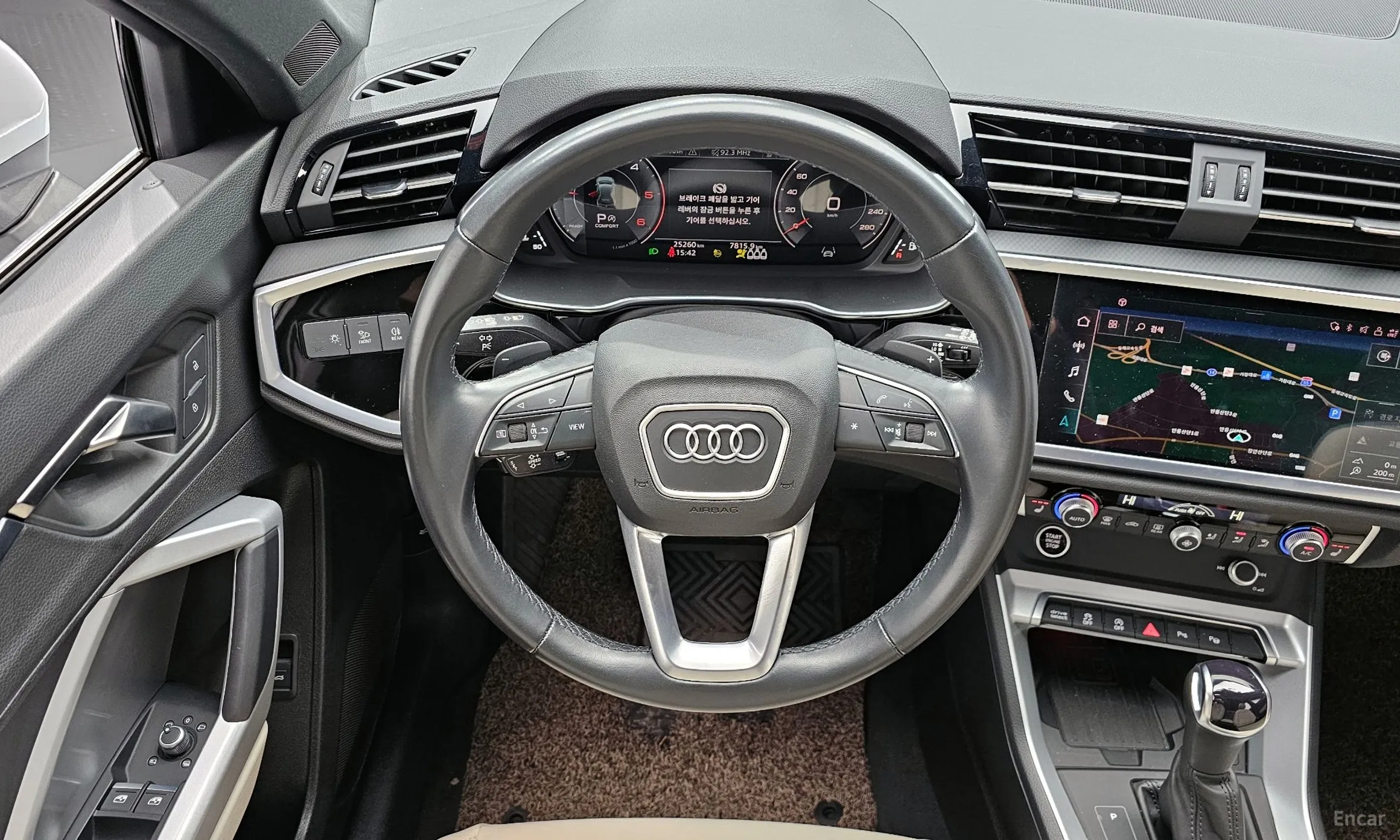 Audi Q3 (F3) превью 13