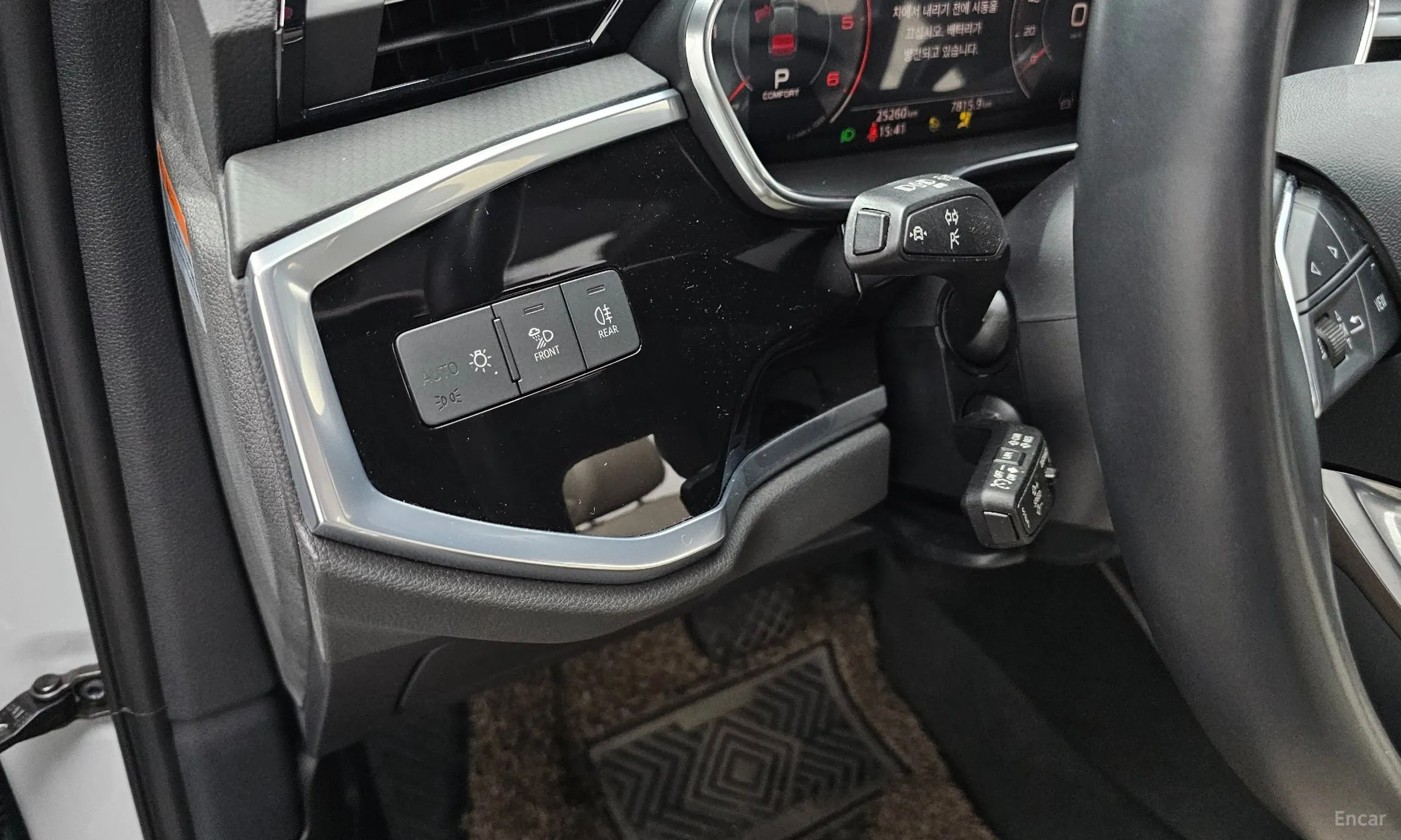 Audi Q3 (F3) превью 15