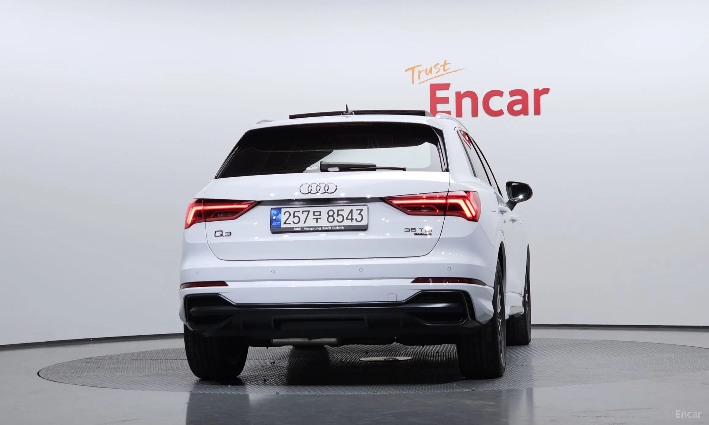 Audi Q3 (F3) превью 4