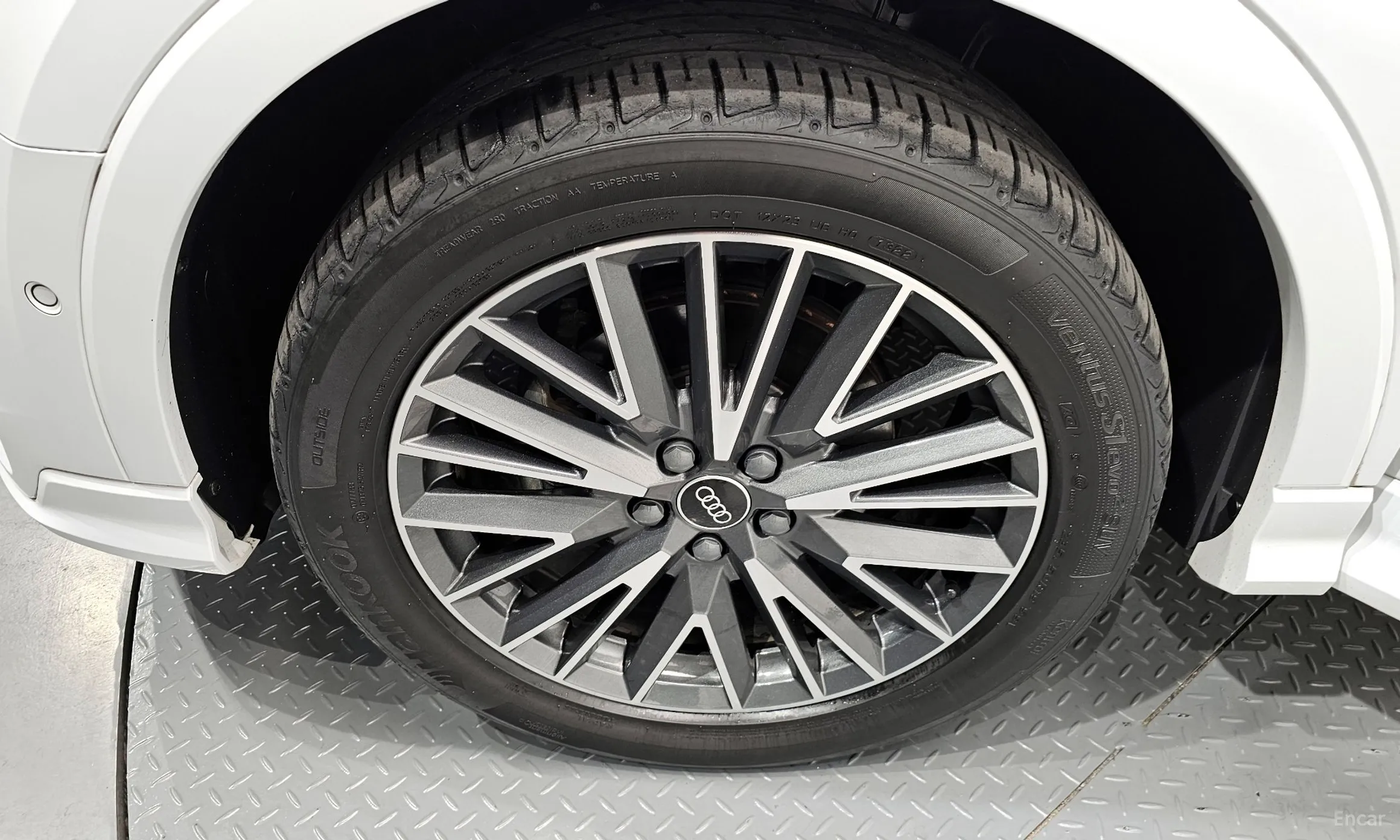 Audi Q3 (F3) превью 5