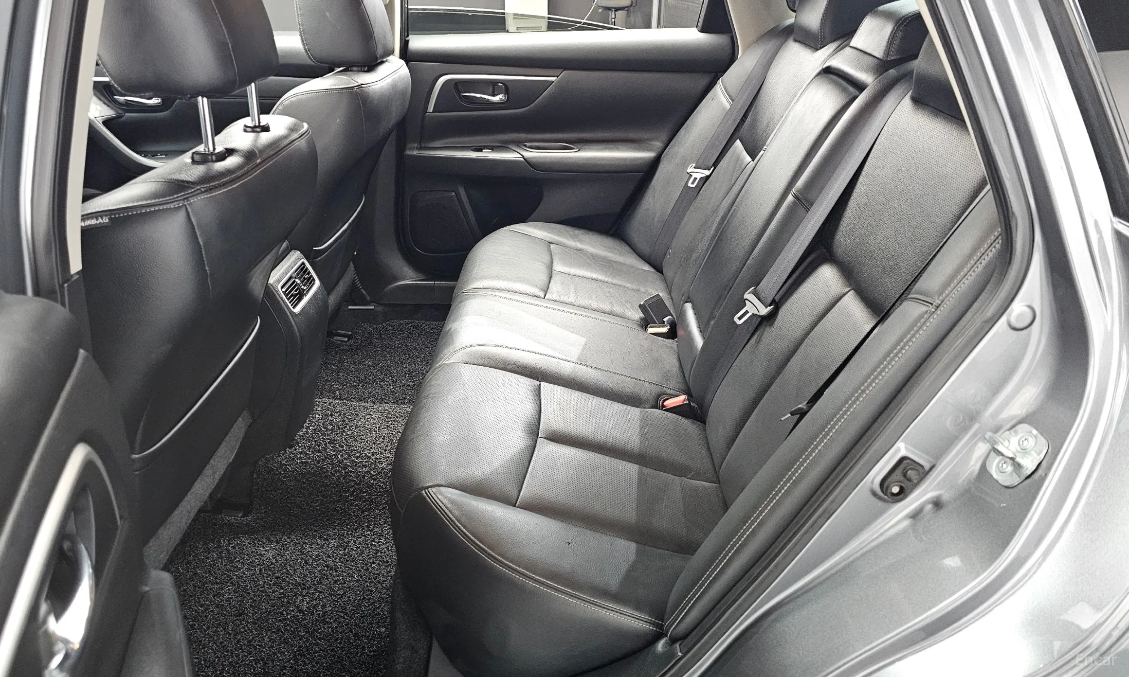 Nissan Altima превью 12