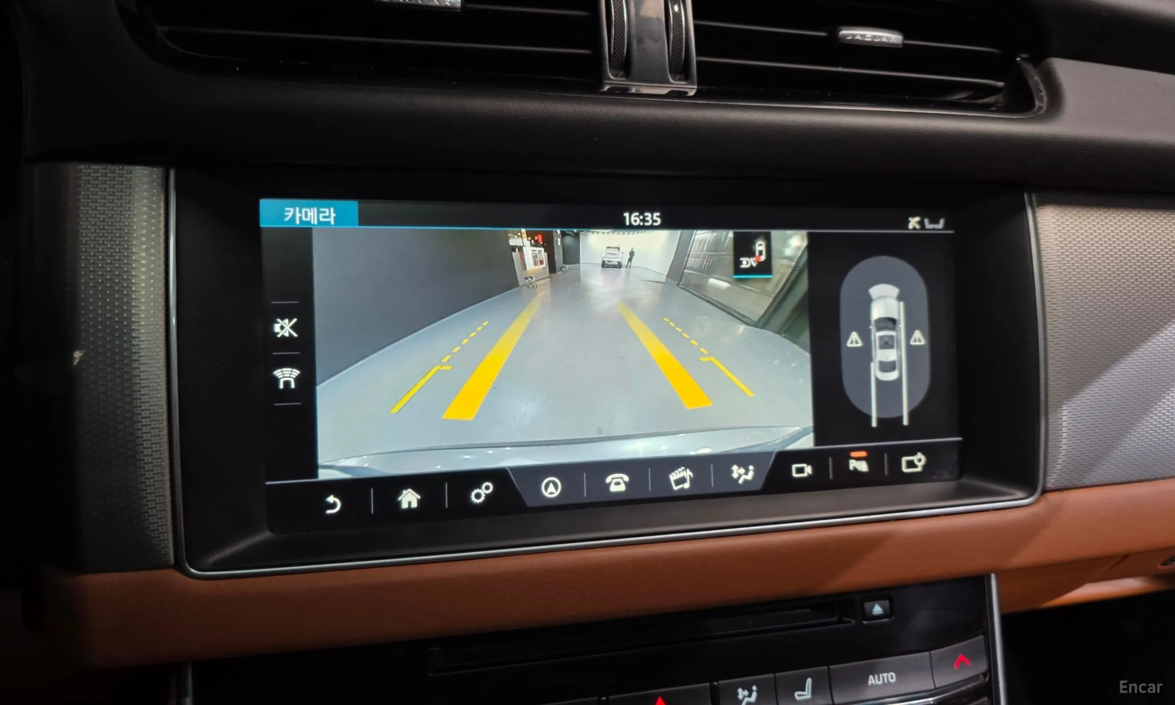 Jaguar XF (x260) превью 15