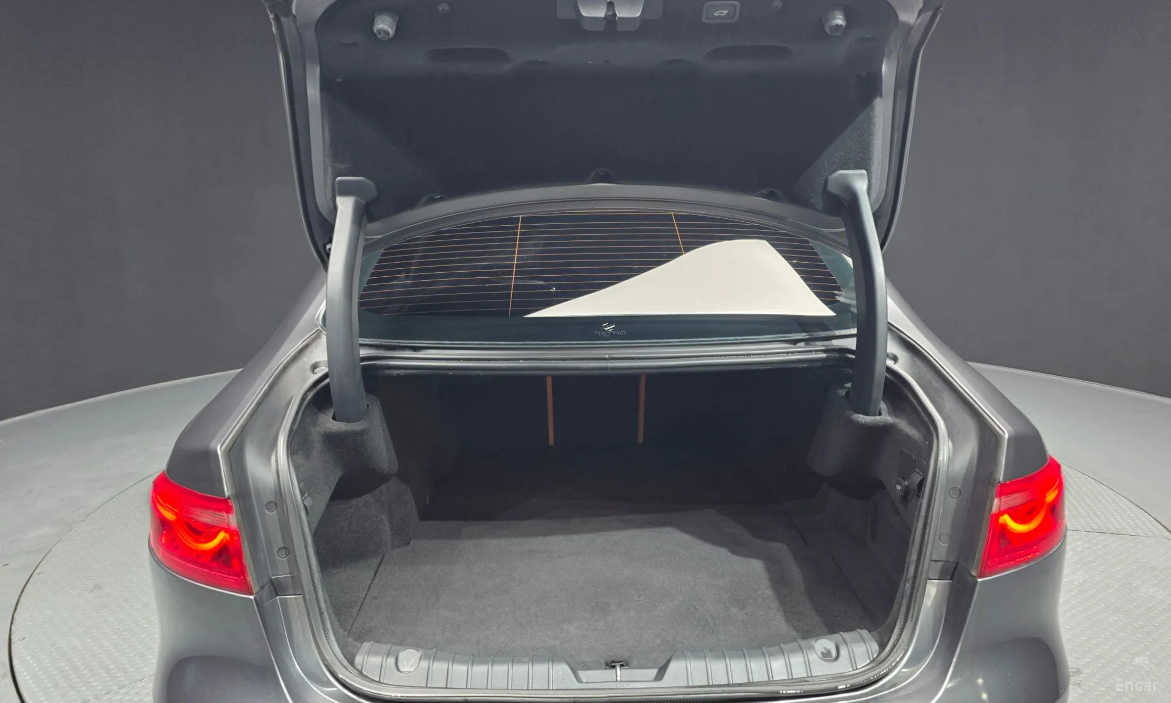 Jaguar XF (x260) превью 20